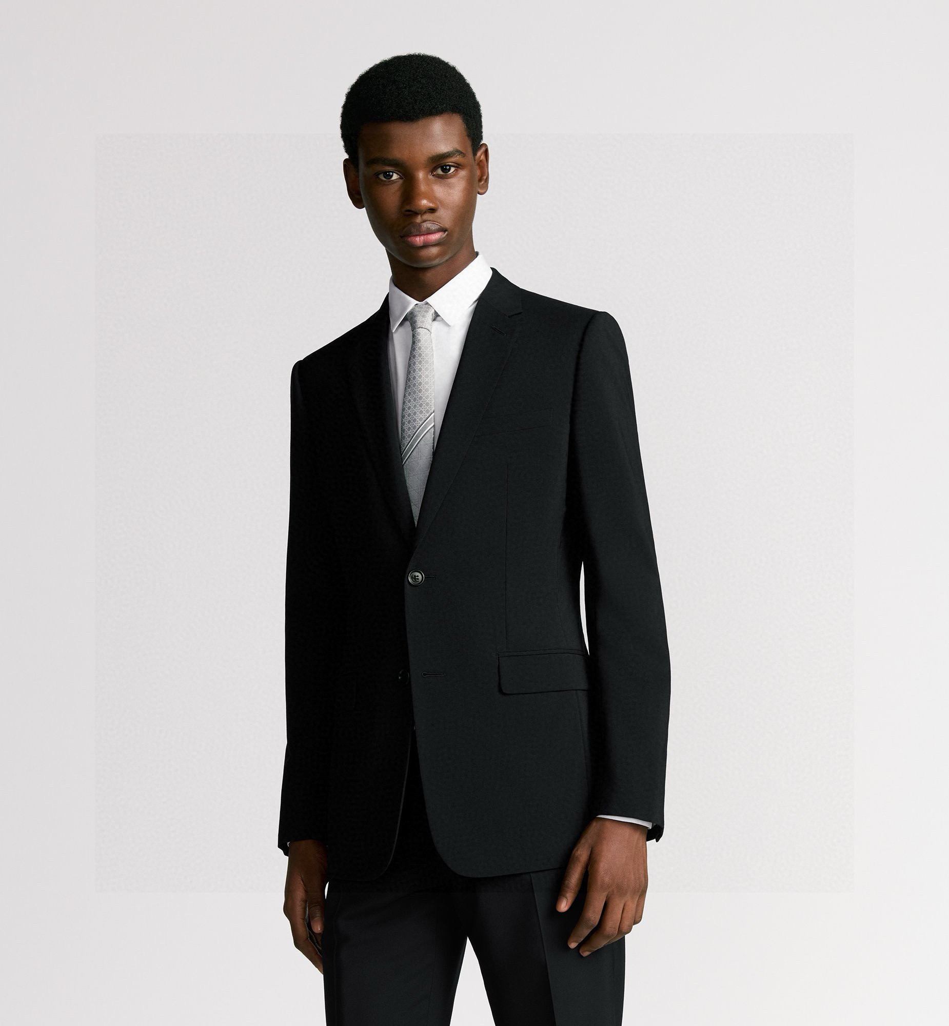 🌾爆款到👏👏Do家新款领带💖💖 👔👔Dior男士【D藤格纹图案领带】，稀有😻😻展现精湛手工与时尚优雅的理