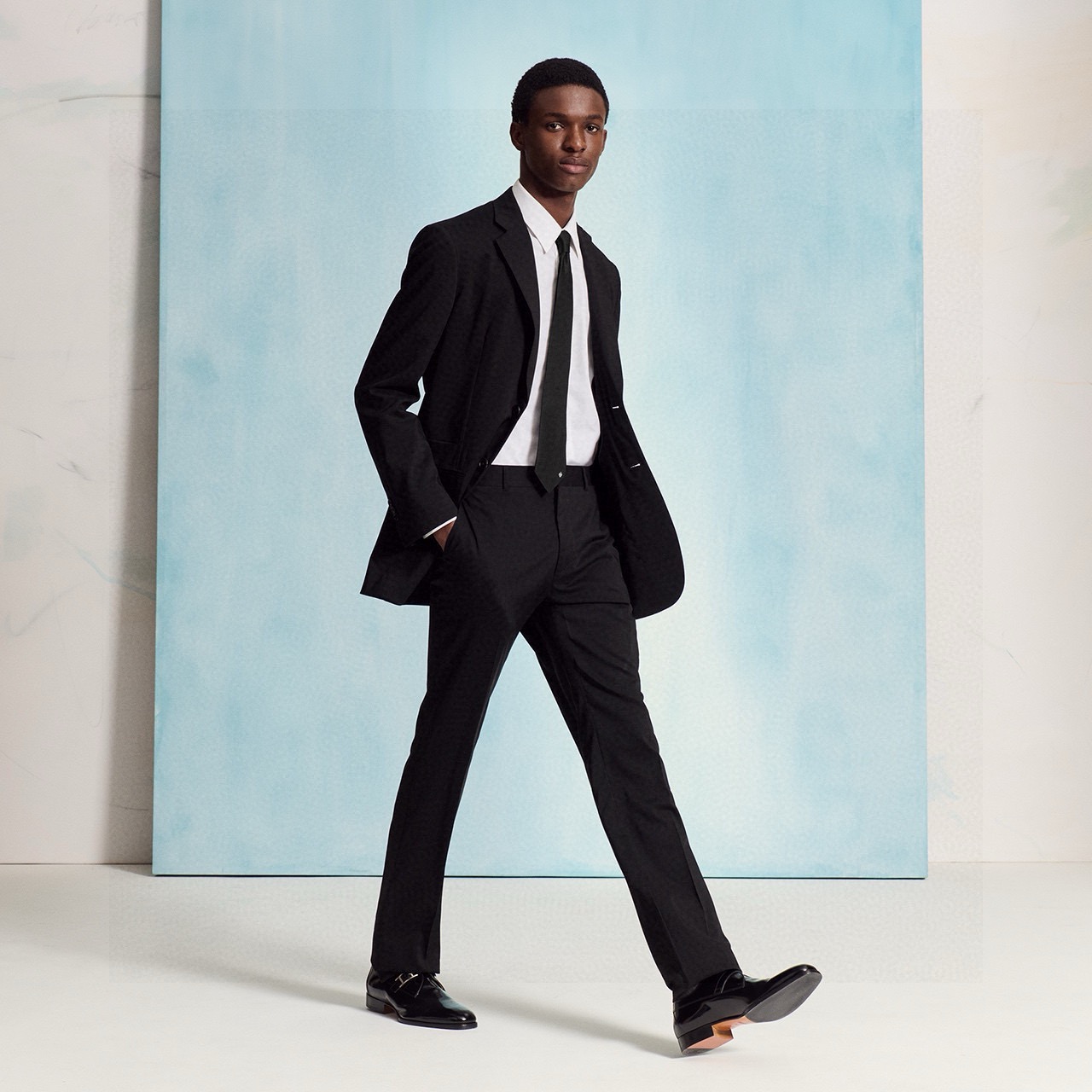 🌾“幸福之钥”官方新色到货！9色！爱马仕领带是每位男士衣橱中不可或缺的单品，也是一段故事的起源。仅有一条