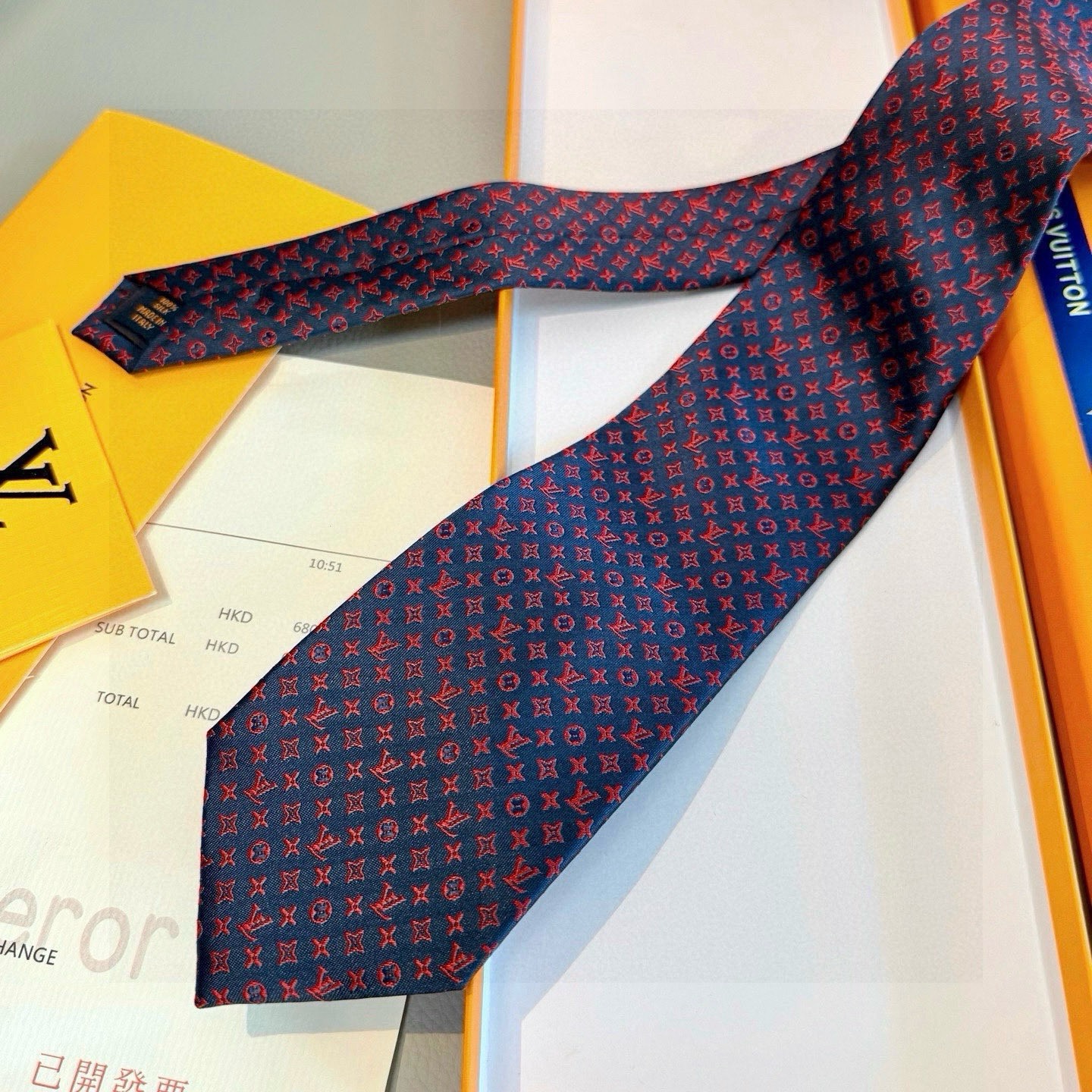 🌾男士领带系列【L标识花纹领带】👔👔，稀有😻😻Monogram Classic领带将经典路易威登风格与精