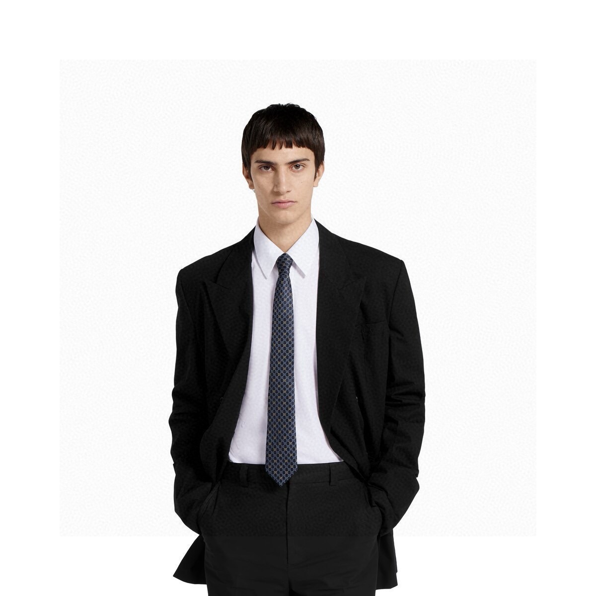 🌾古奇官方同步新款，稀有采用经典小G LOGO提花展现精湛手工与时尚优雅的理想选择，这款领带将标志性完美