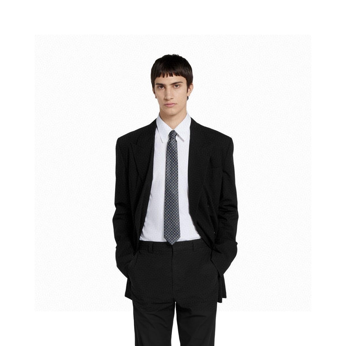 🌾古奇官方同步新款，稀有采用经典小G LOGO提花展现精湛手工与时尚优雅的理想选择，这款领带将标志性完美