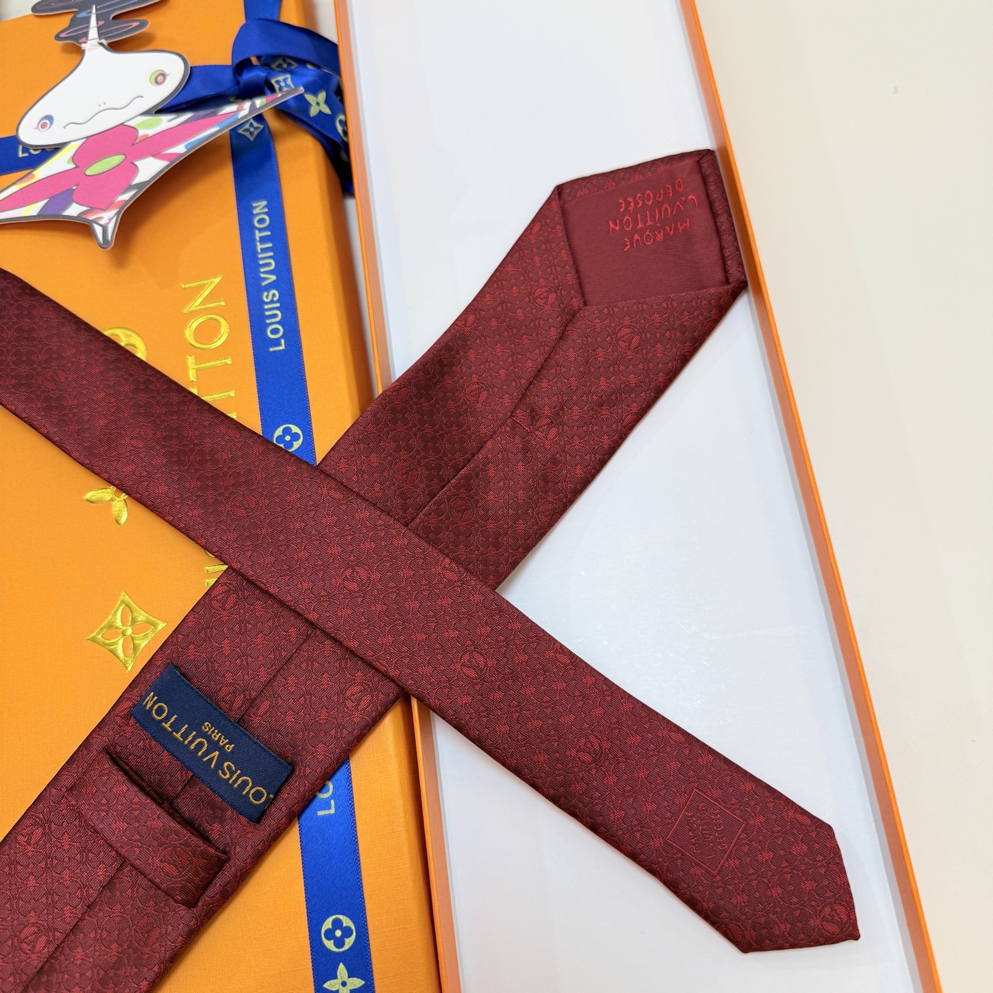 P🌾LV官方新款 男士领带系列MonogramFlower领带创意诠释品牌元素，为连绵图案穿插品牌学母，