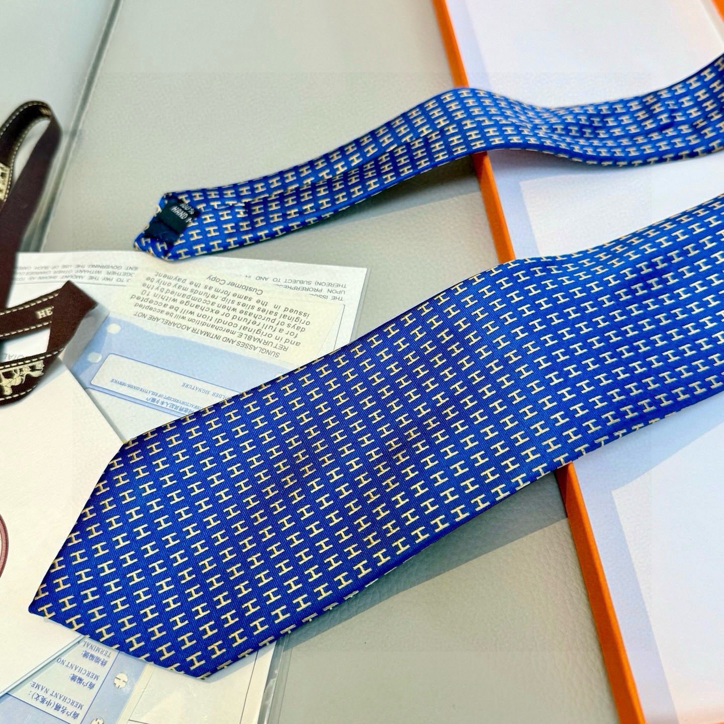 🌾男士新款领带系列【H字母图案领带】👔👔，稀有H家每年都有一千条不同印花的领带面世，从最初的多以几何图案
