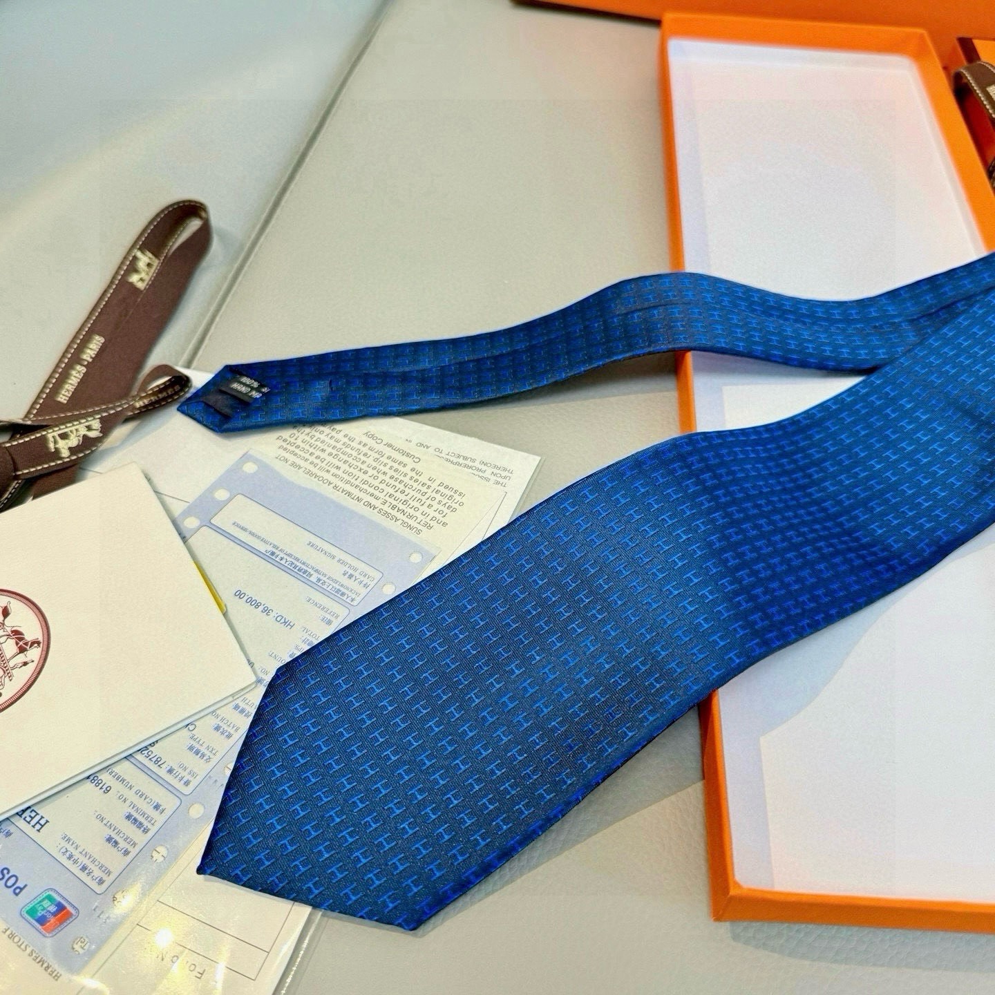🌾男士新款领带系列【H字母图案领带】👔👔，稀有H家每年都有一千条不同印花的领带面世，从最初的多以几何图案