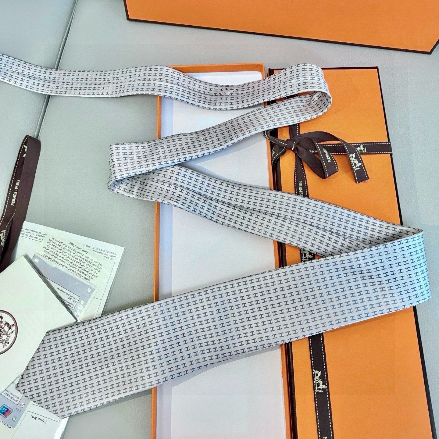 🌾男士新款领带系列【H字母图案领带】👔👔，稀有H家每年都有一千条不同印花的领带面世，从最初的多以几何图案