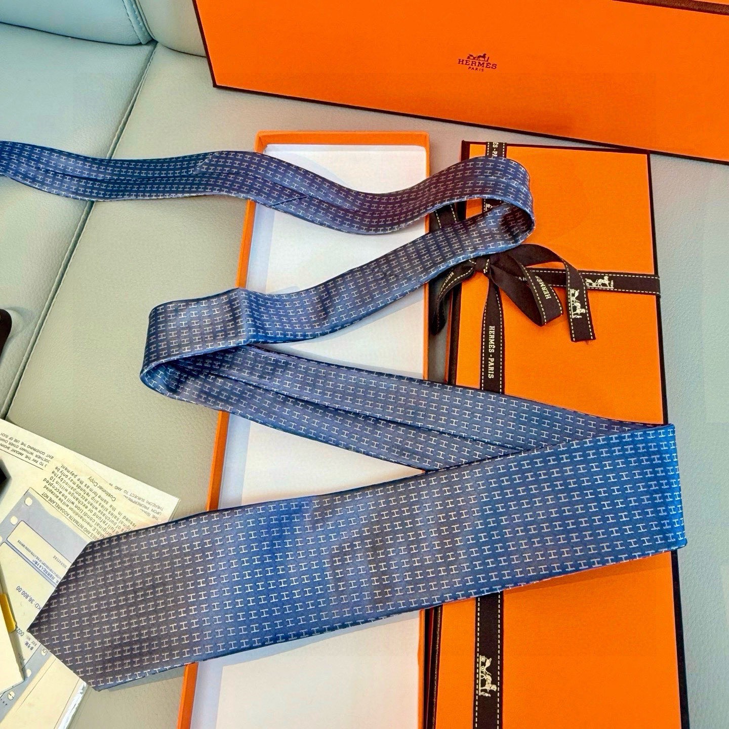 🌾男士新款领带系列【H字母图案领带】👔👔，稀有H家每年都有一千条不同印花的领带面世，从最初的多以几何图案