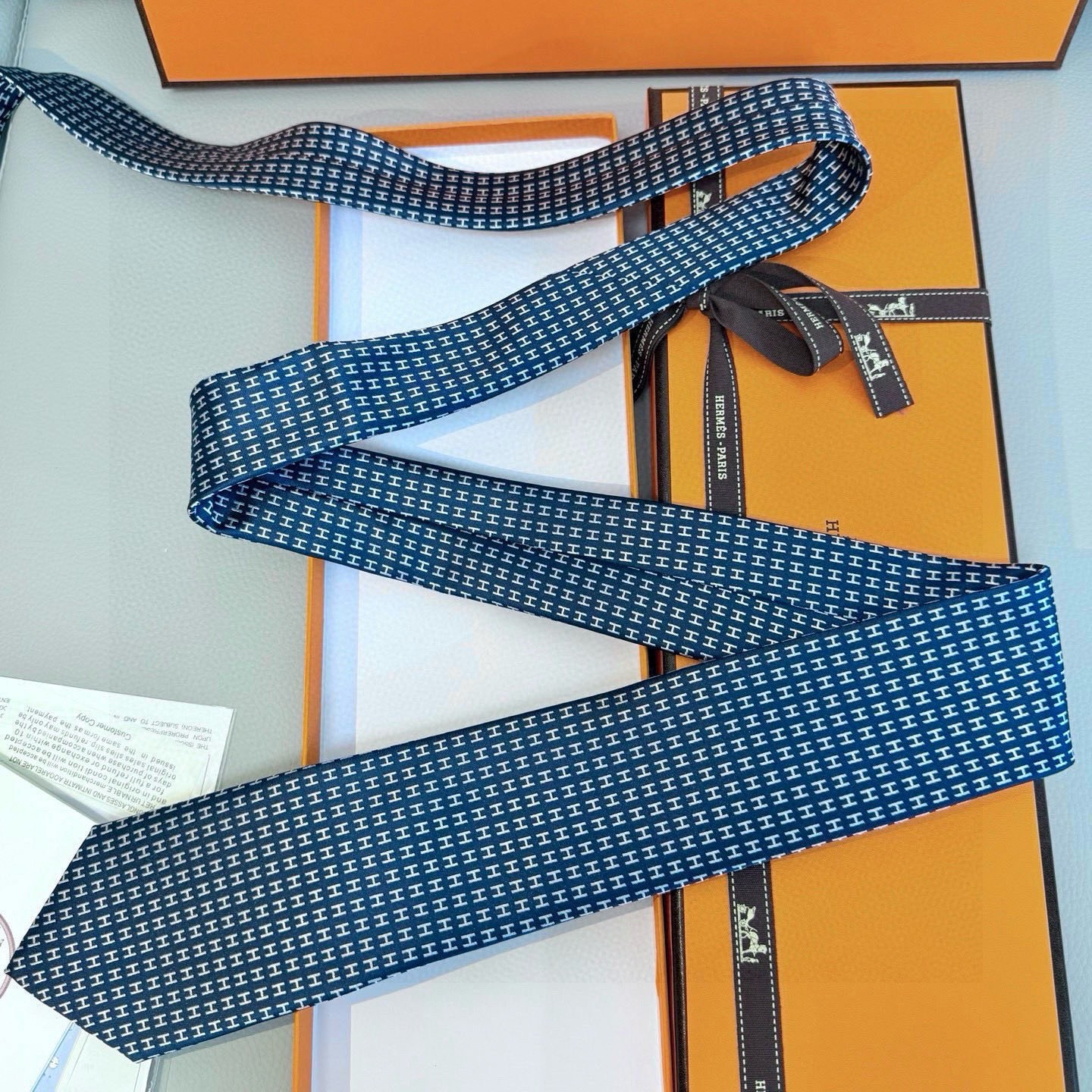 🌾男士新款领带系列【H字母图案领带】👔👔，稀有H家每年都有一千条不同印花的领带面世，从最初的多以几何图案