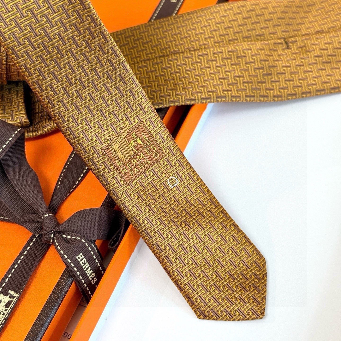 🌾官方同步新款男士领带，【H标志图案领带】👔👔，稀有H家每年都有一千条不同印花的领带面世，从最初的多以几