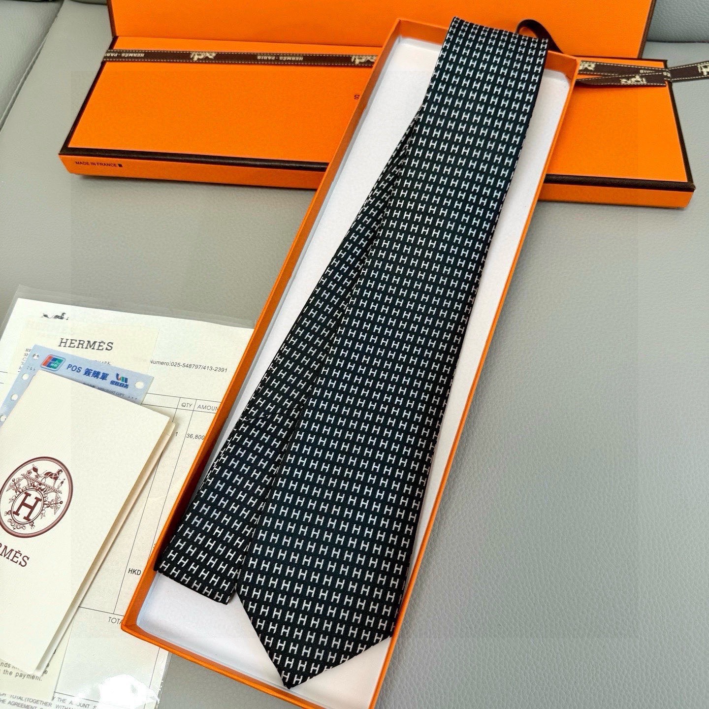 🌾男士新款领带系列【H字母图案领带】👔👔，稀有H家每年都有一千条不同印花的领带面世，从最初的多以几何图案