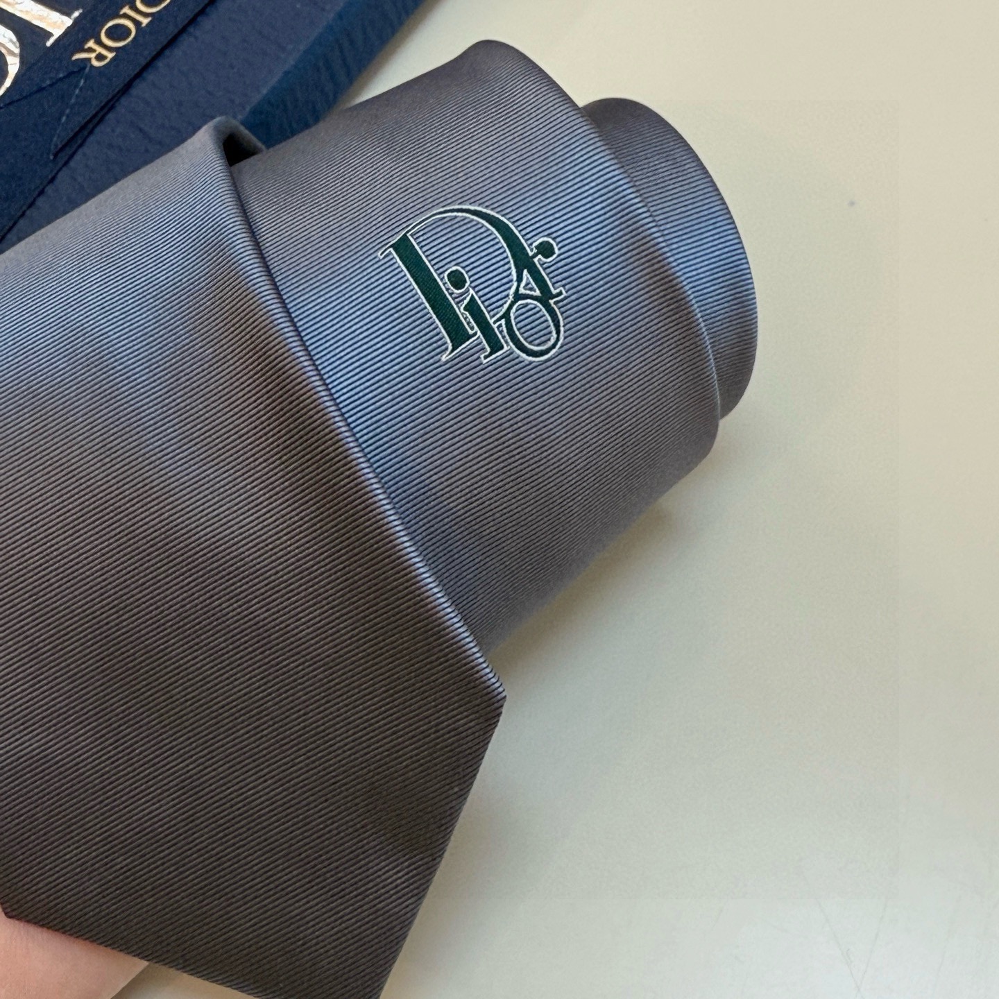 🌾爆款到👏👏新款迪奥领带 👔👔Dior男士稀有😻😻展现精湛手工与时尚优雅的理想选择，这款采用DO家最经典