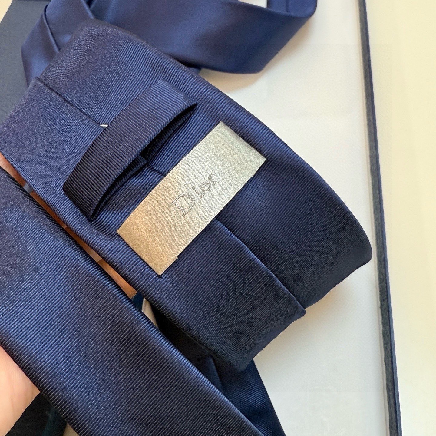 🌾爆款到👏👏新款迪奥领带 👔👔Dior男士稀有😻😻展现精湛手工与时尚优雅的理想选择，这款采用DO家最经典