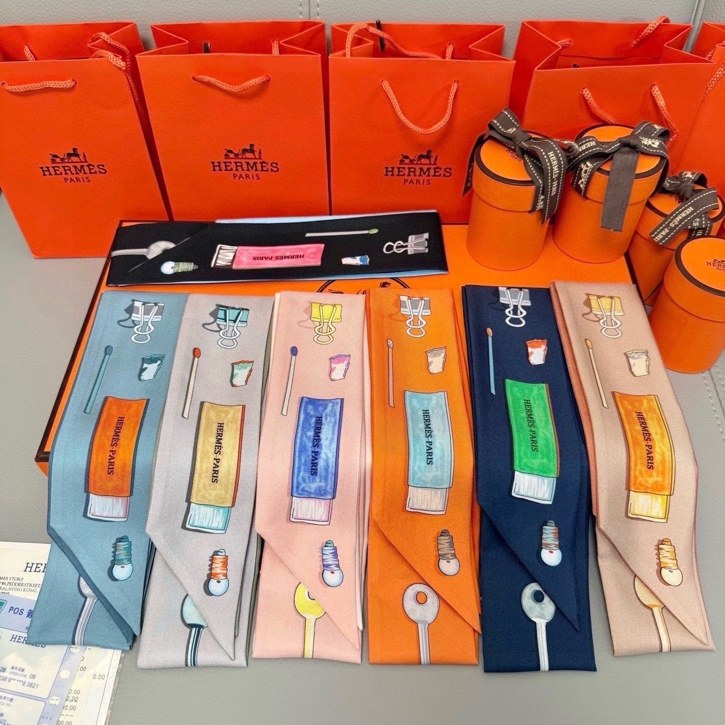 Hermès Foulard Hermes « » Twilly — photo 3