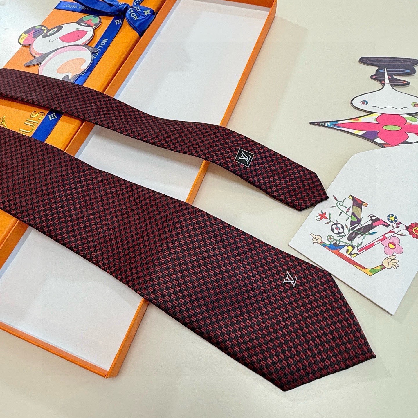 🌾男士领带系列【LV方格领带】👔👔，稀有😻😻展现精湛手工与时尚优雅的理想选择，这款领带将标志性的Dami