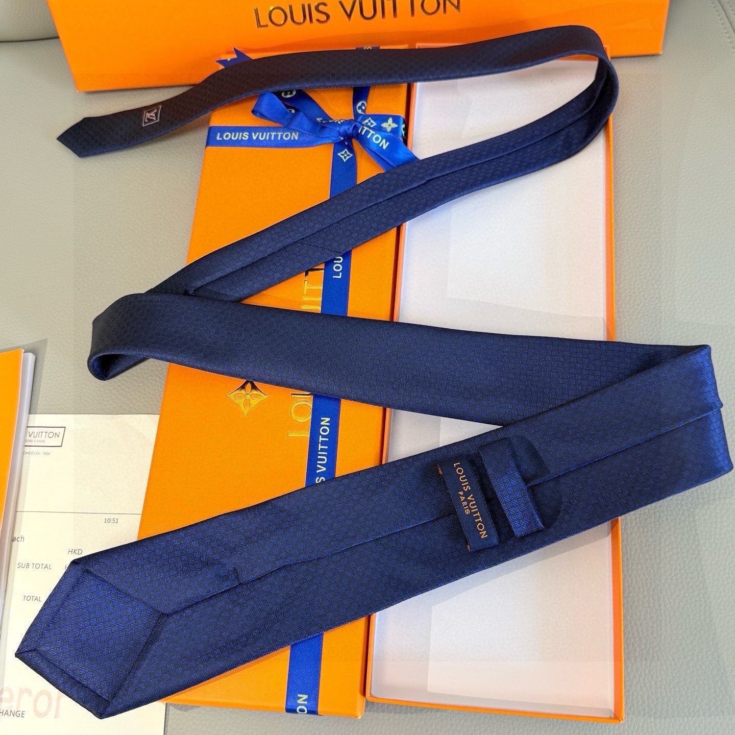 🌾男士领带系列【LV方格领带】👔👔，稀有😻😻展现精湛手工与时尚优雅的理想选择，这款领带将标志性的Dami