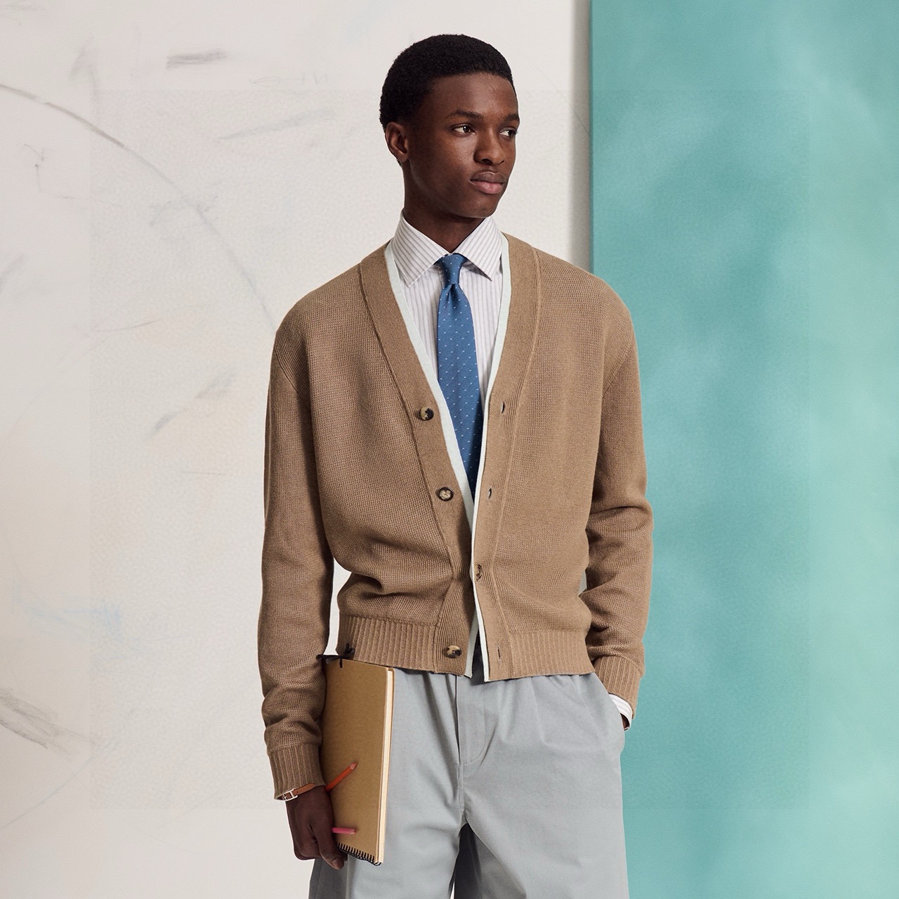 🌾 官方新款H字母 男士领带，稀有爱马仕家每年都有一千条不同印花的领带面世，从最初的多以几何图案表现骑术