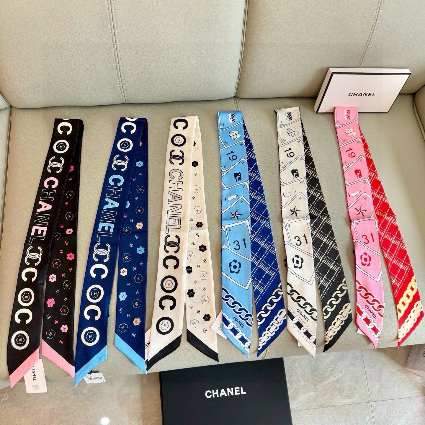 Lenço Chanel Twilly Chanel