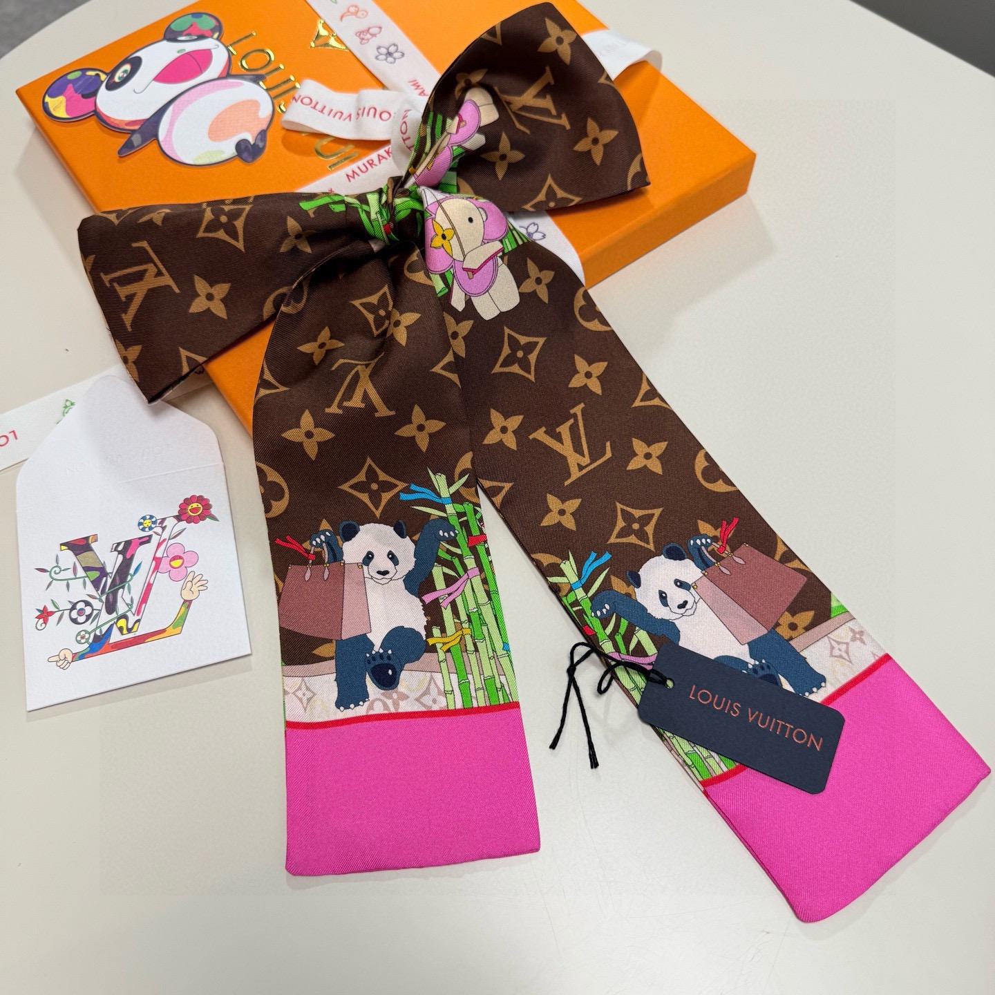 LV scarf Lv ，100％ ， twilly — photo 7