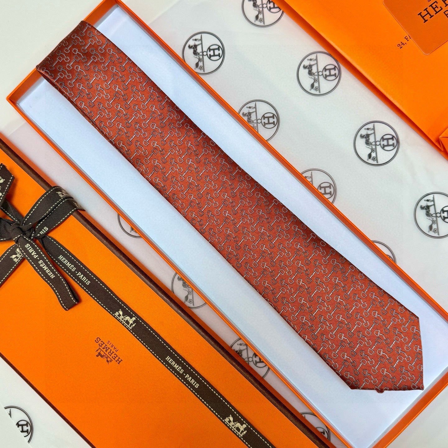 🌾 男士新款领带系列【H马衔扣印花领带】👔👔，稀有H家每年都有一千条不同印花的领带面世，从最初的多以几何