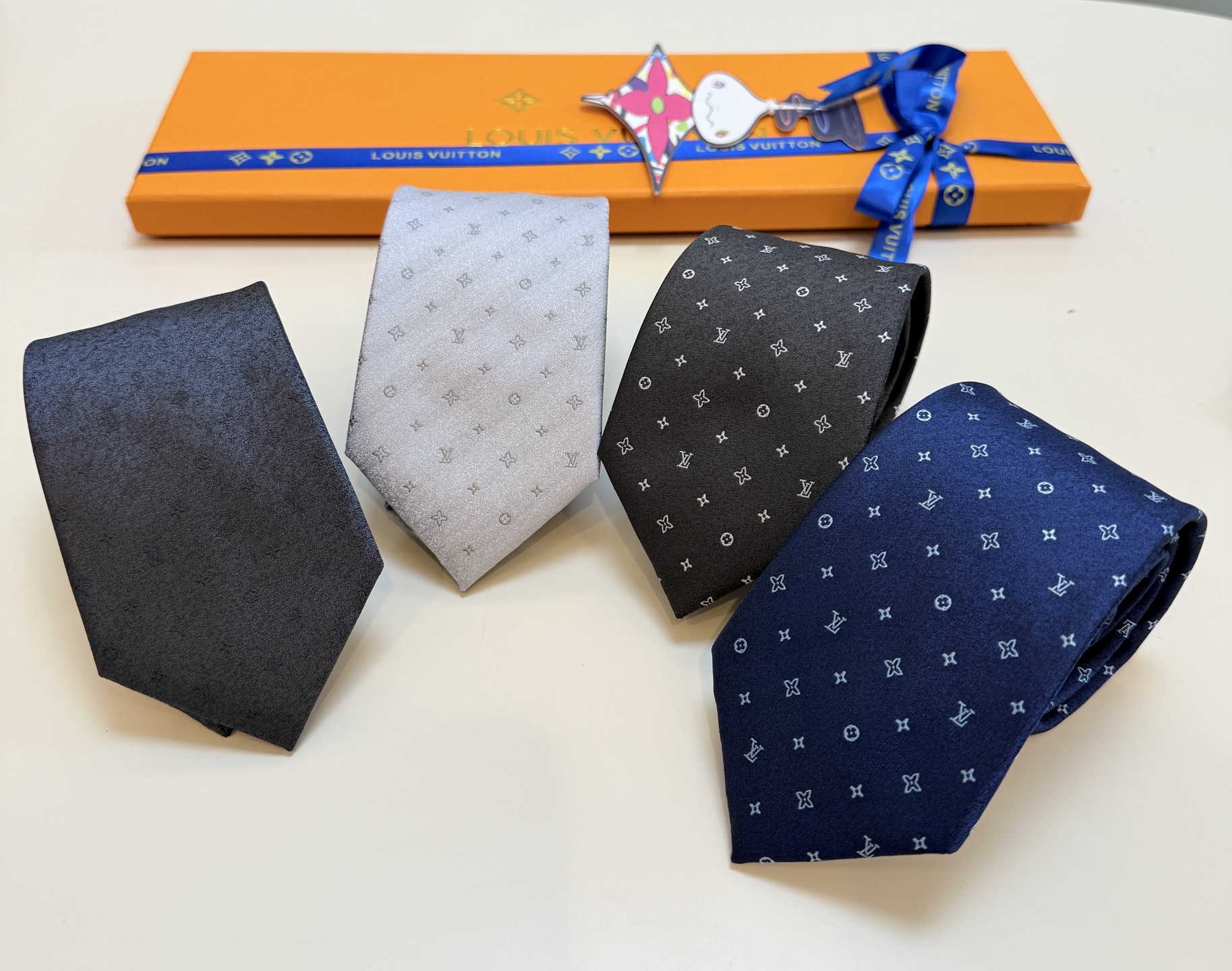 🌾LV领带 ，路易威登经典领带👔男士必备单品超时尚！高端品质 版型面料都达到品牌标准，，难得的好款，不挑