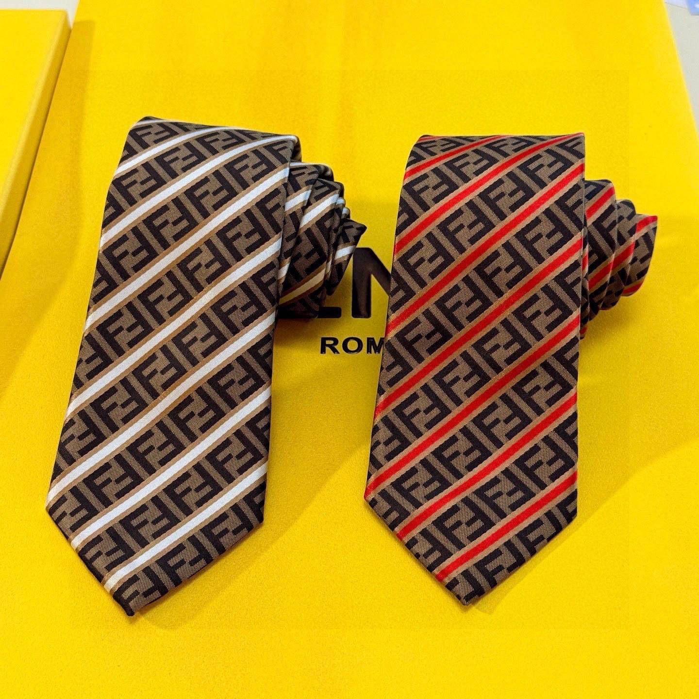 🌾实物真的很美，男士芬迪爆款领带👔👔，稀有😻😻展现精湛手工与时尚优雅的理想选择，这款采用F家最具标志性的