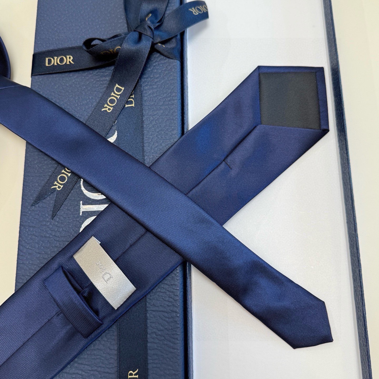 🌾官方同步新款领带，2025年迪奥新款领带💖💖 👔👔Dior男士稀有😻😻展现精湛手工与时尚优雅的理想选择