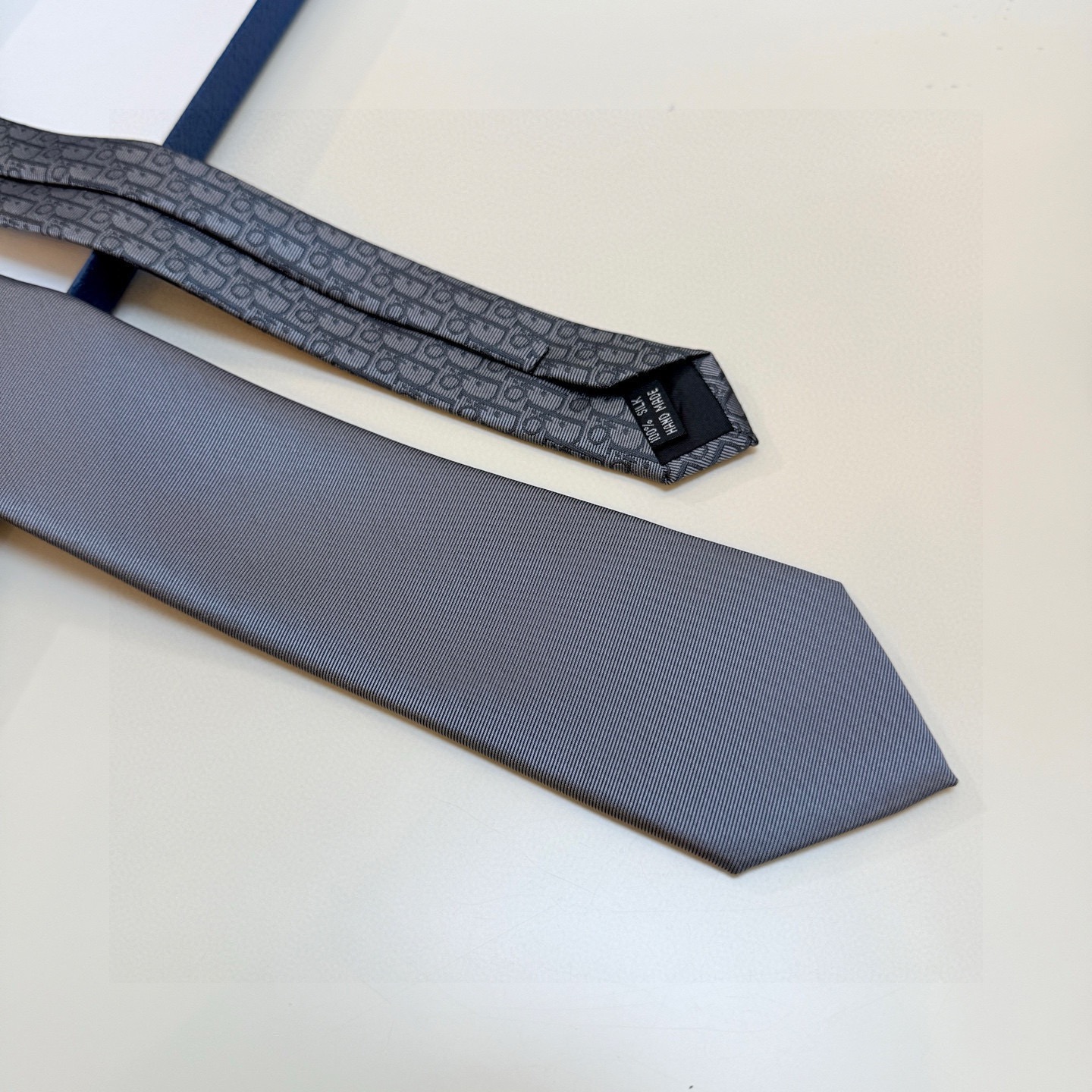 🌾 Dior家款新领带 👔👔Dior男士CD提领花带 稀有展现精湛工手与时尚优雅理的想选择，这采款用DO