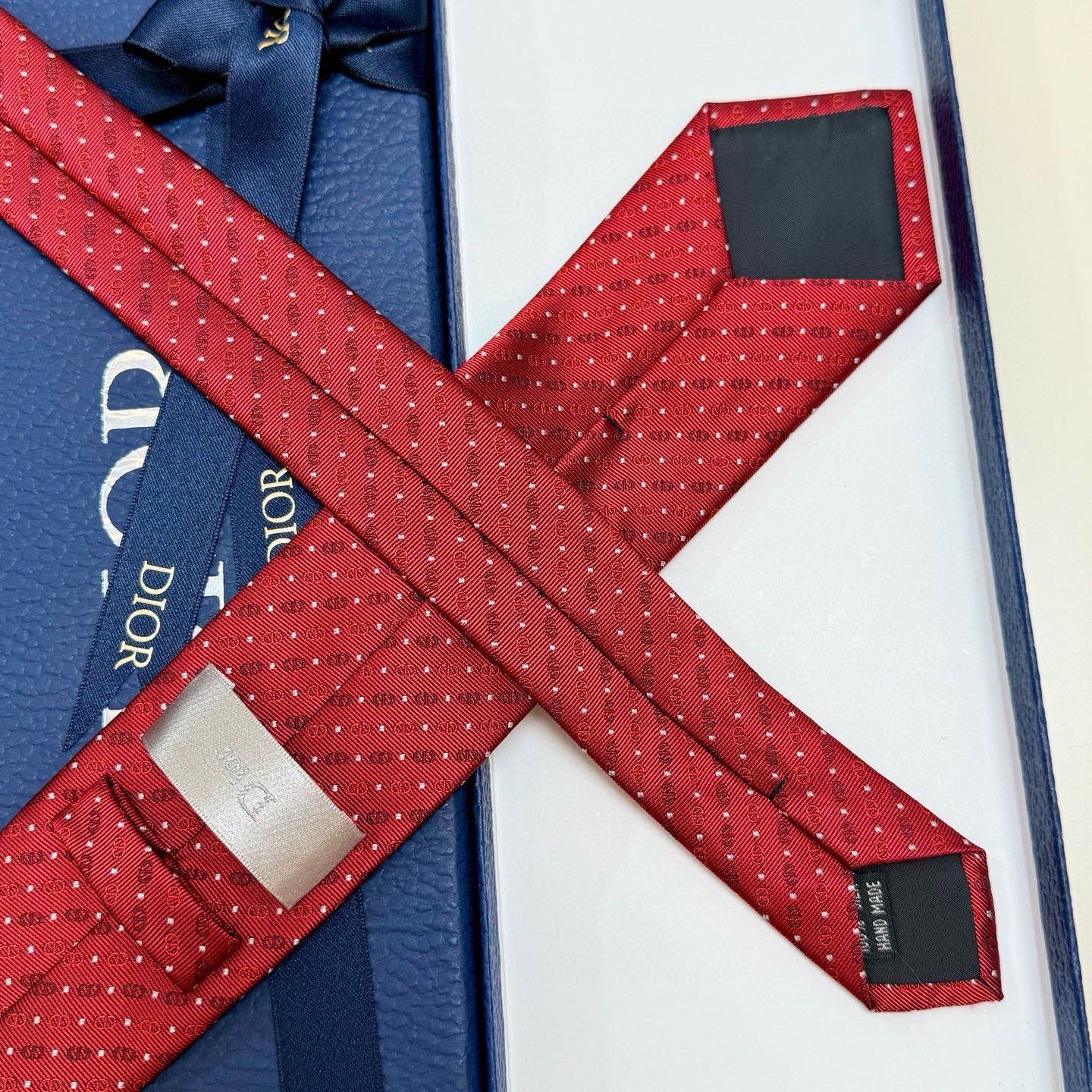 🌾迪奥官方新款领带，CD男士领带4色💖💖 👔👔Dior男士，稀有😻😻展现精湛手工与时尚优雅的理想选择，这