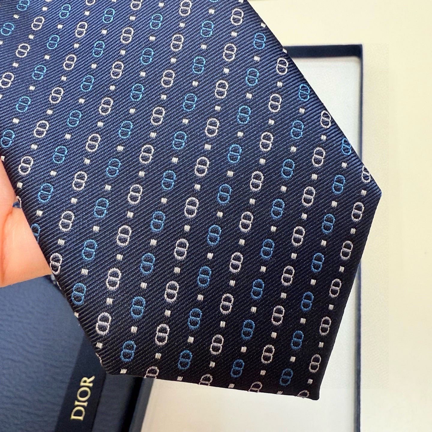 🌾迪奥官方新款领带，CD男士领带4色💖💖 👔👔Dior男士，稀有😻😻展现精湛手工与时尚优雅的理想选择，这