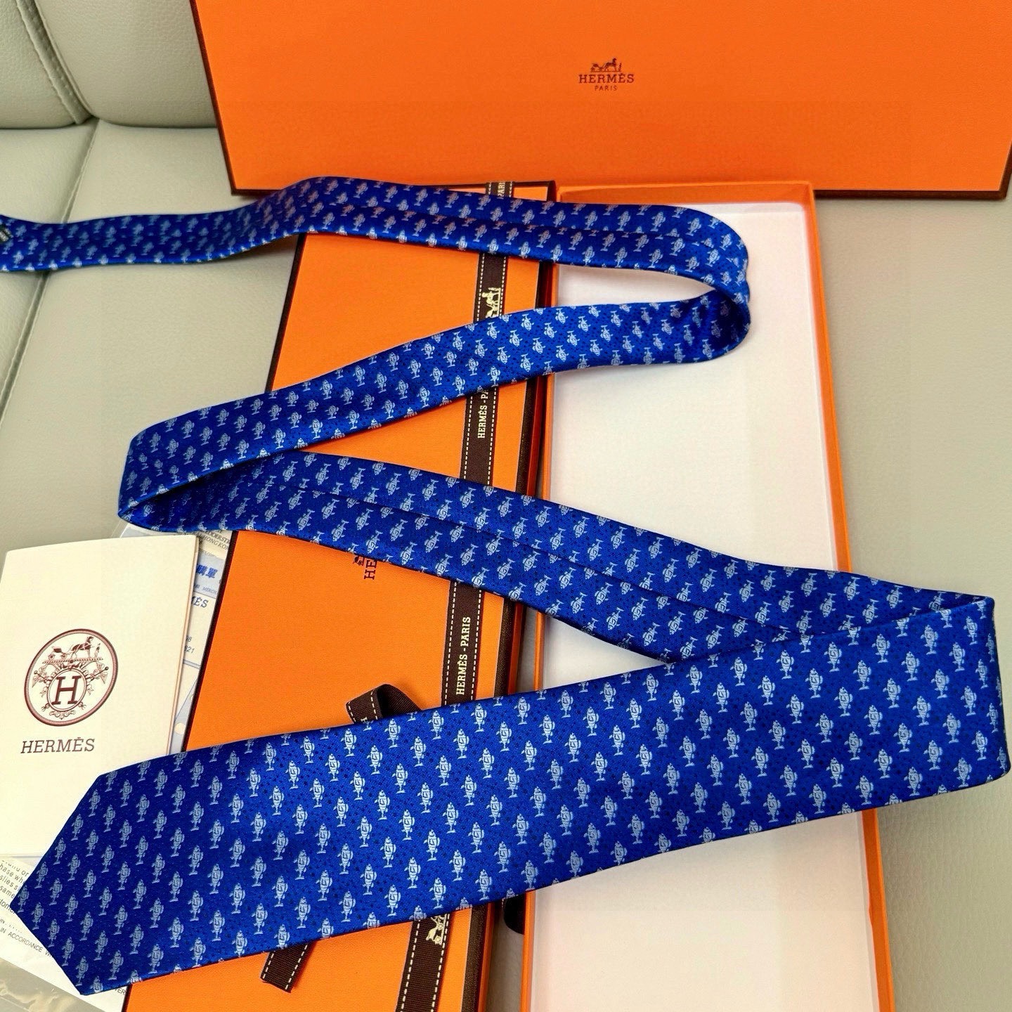 🌾男士新款领带系列【H小鱼图案领带】👔👔，稀有H家每年都有一千条不同印花的领带面世，从最初的多以几何图案