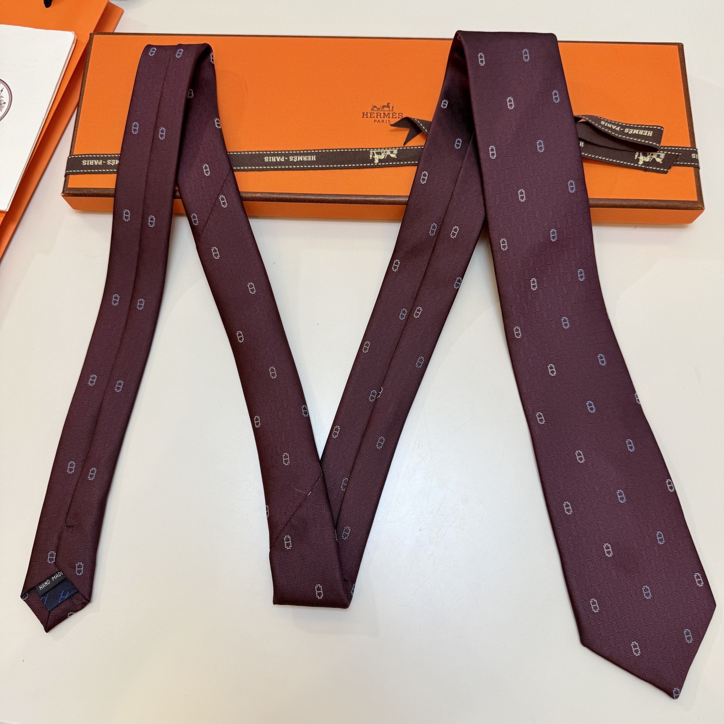 6色到货！🌾 爱马仕官方新款“冬日锚链”领带男士新款领带系列，稀有H家每年都有一千条不同印花的领带面世，