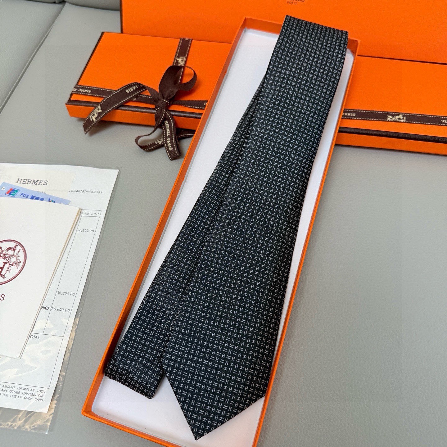 🌾男士新款领带系列【小H字母领带】👔👔，稀有H家每年都有一千条不同印花的领带面世，从最初的多以几何图案表