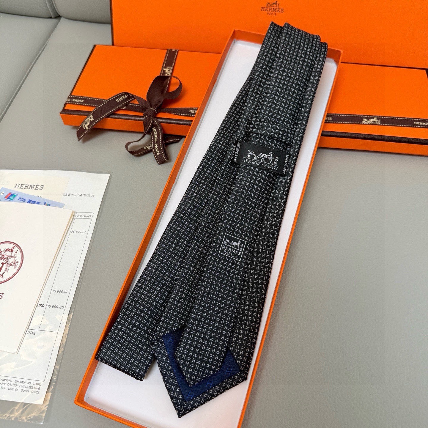 🌾男士新款领带系列【小H字母领带】👔👔，稀有H家每年都有一千条不同印花的领带面世，从最初的多以几何图案表