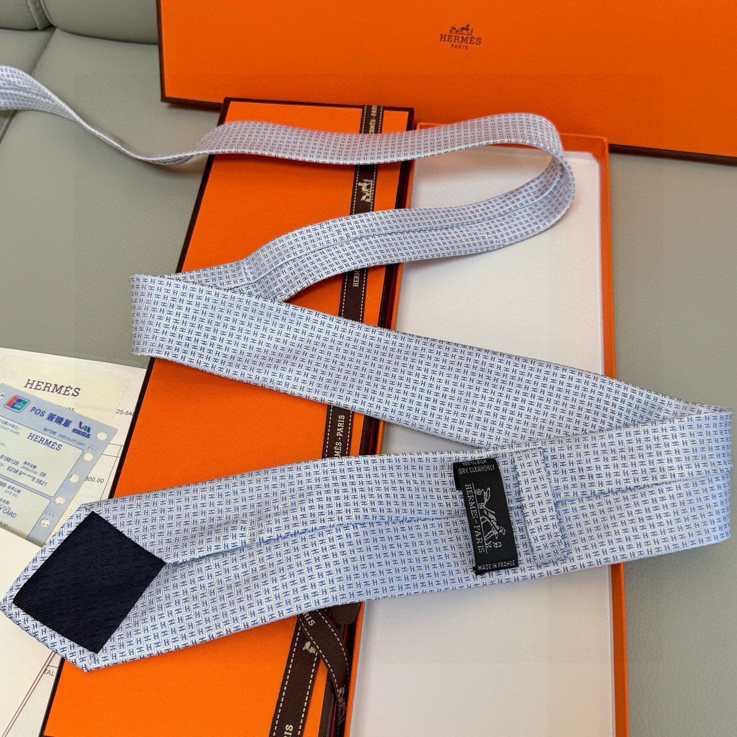 🌾男士新款领带系列【小H字母领带】👔👔，稀有H家每年都有一千条不同印花的领带面世，从最初的多以几何图案表