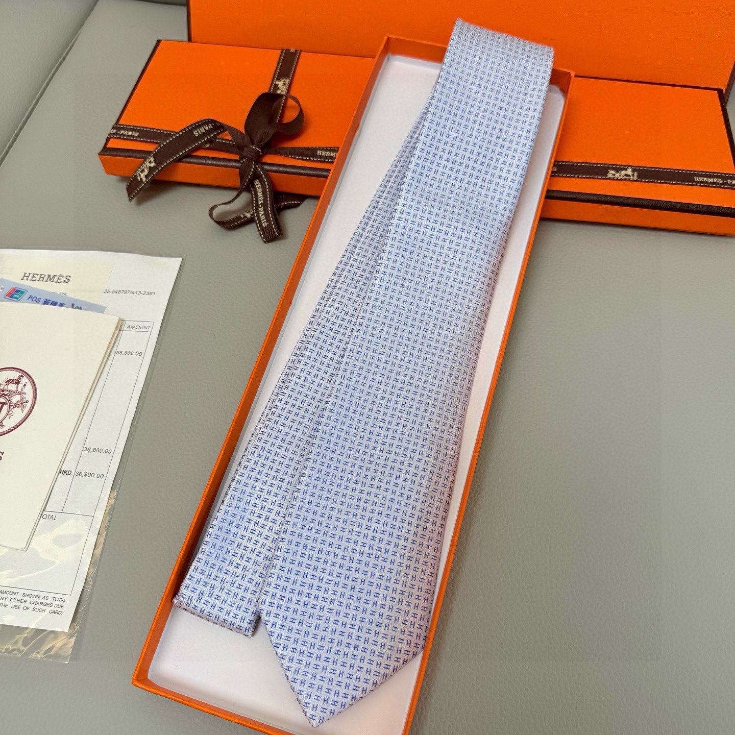 🌾男士新款领带系列【小H字母领带】👔👔，稀有H家每年都有一千条不同印花的领带面世，从最初的多以几何图案表