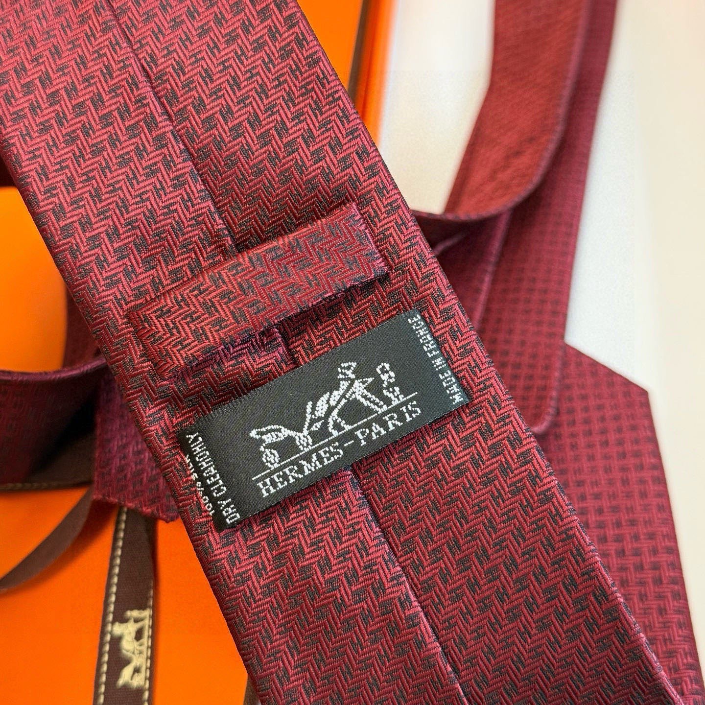 🌾男士新款领带系列【小H字母领带】👔👔，稀有H家每年都有一千条不同印花的领带面世，从最初的多以几何图案表