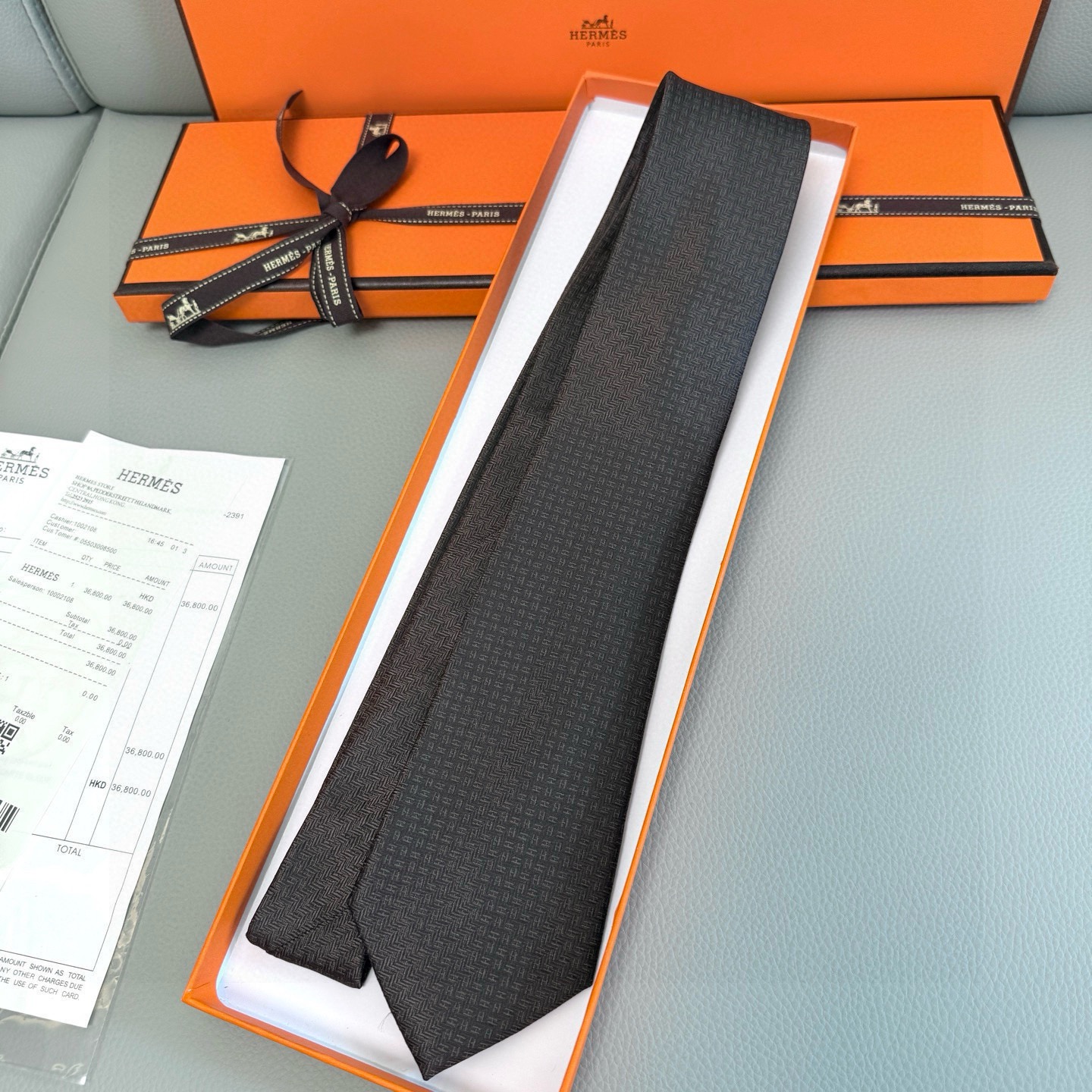 🌾男士新款领带系列【小H字母领带】👔👔，稀有H家每年都有一千条不同印花的领带面世，从最初的多以几何图案表