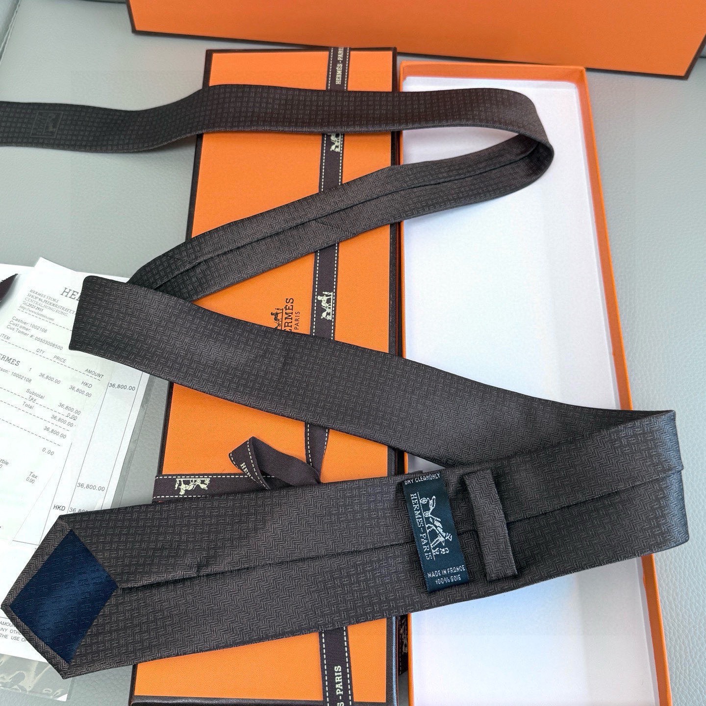 🌾男士新款领带系列【小H字母领带】👔👔，稀有H家每年都有一千条不同印花的领带面世，从最初的多以几何图案表