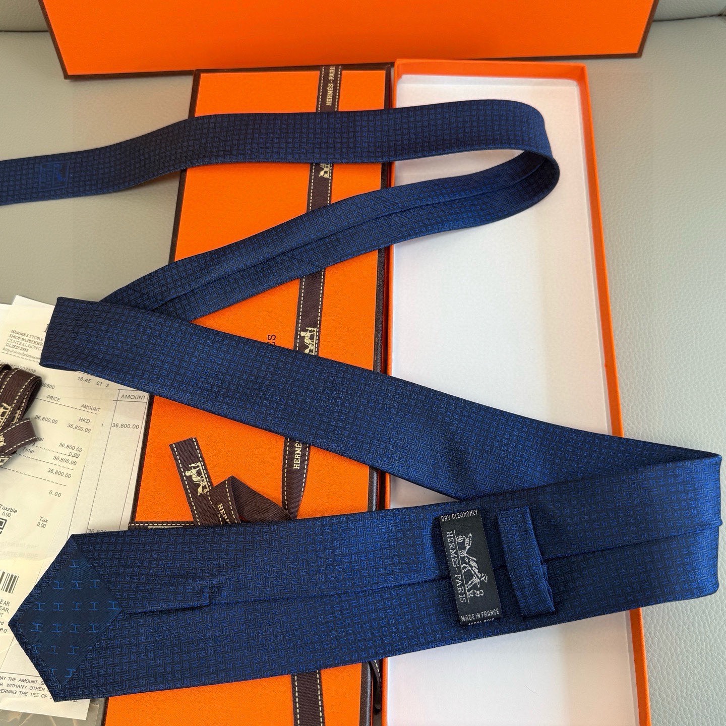 🌾男士新款领带系列【小H字母领带】👔👔，稀有H家每年都有一千条不同印花的领带面世，从最初的多以几何图案表