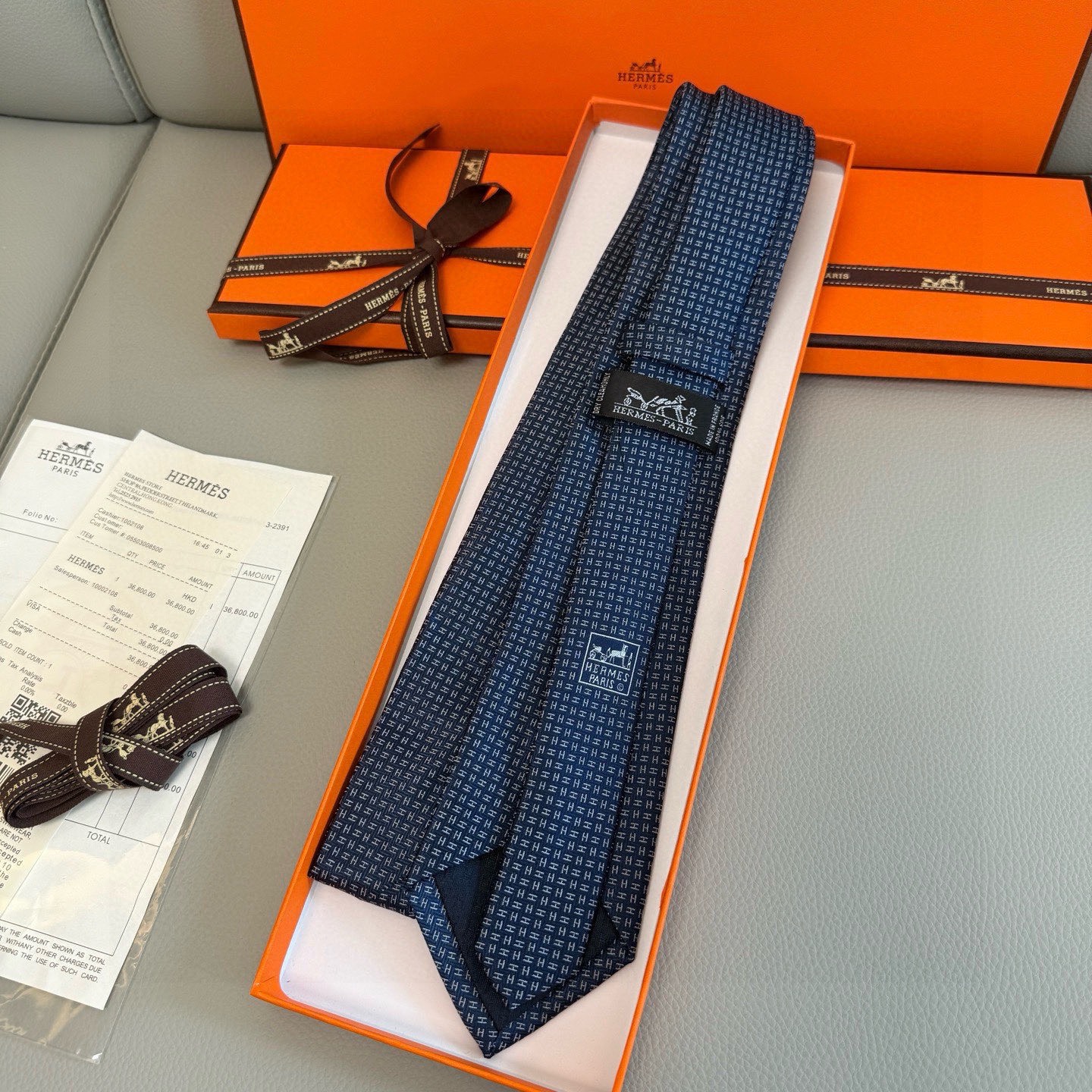 🌾男士新款领带系列【小H字母领带】👔👔，稀有H家每年都有一千条不同印花的领带面世，从最初的多以几何图案表