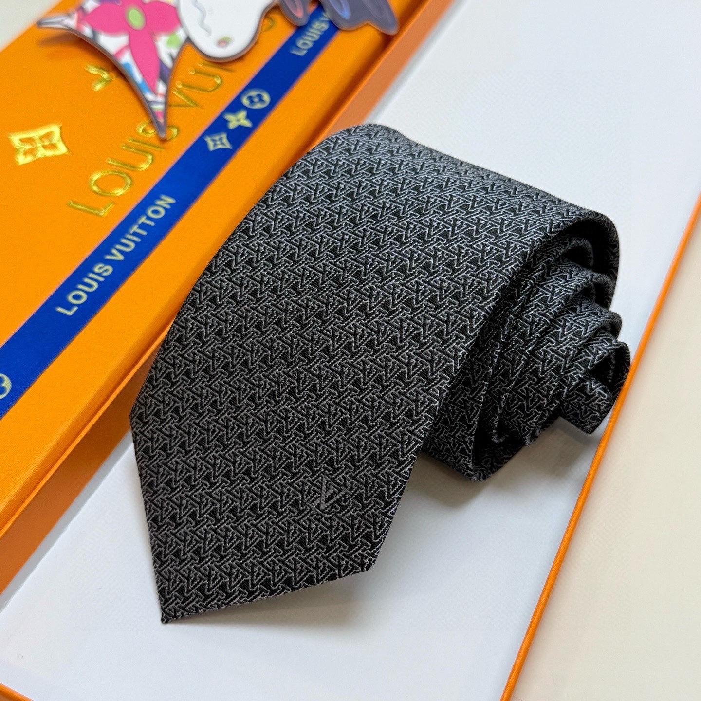 🌾新款Lv领带，5色！LV男士领带系列👔👔，稀有😻😻展现精湛手工与时尚优雅的理想选择，此款真丝织就的Di