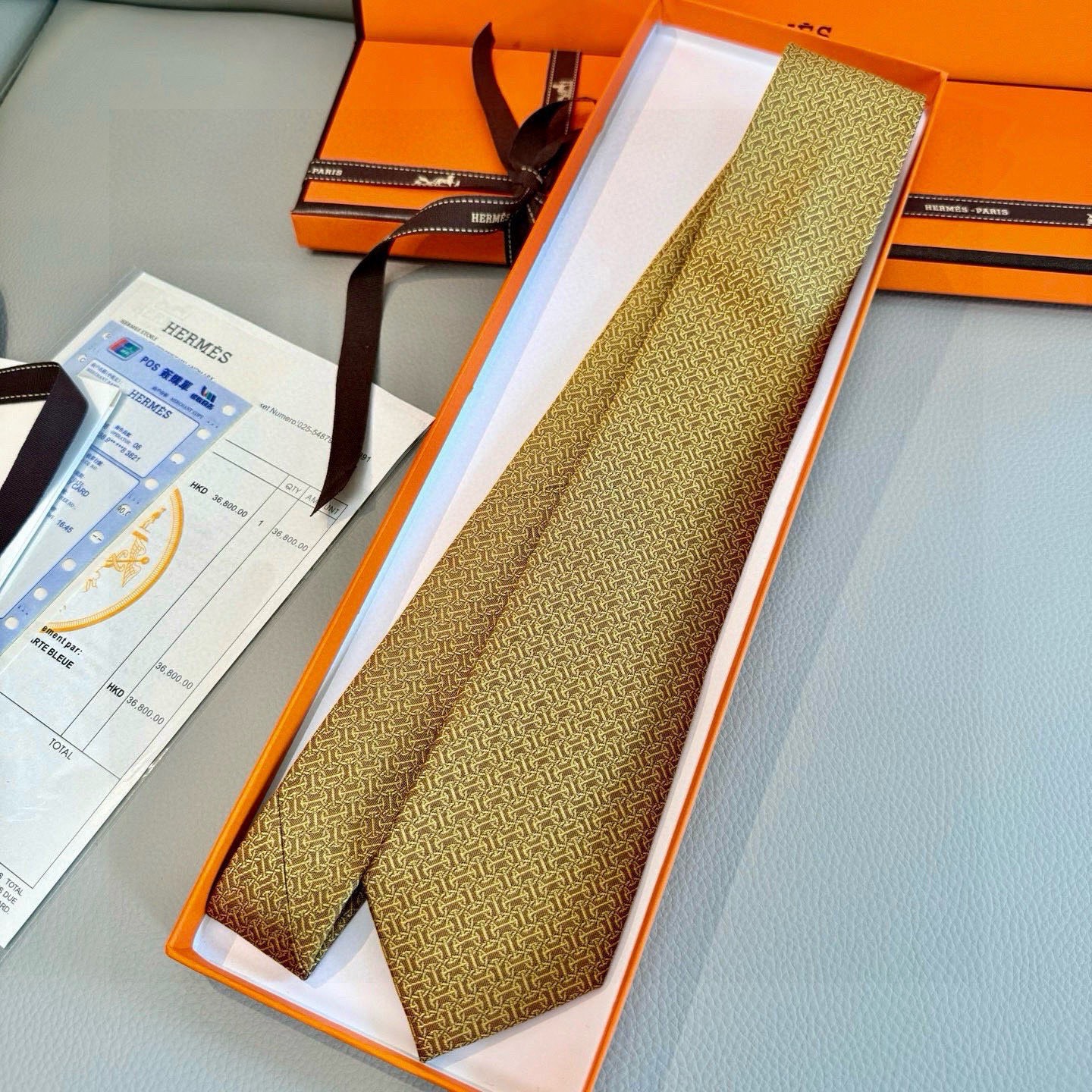 🌾男士新款领带系列【H环形图案领带】👔👔，稀有H家每年都有一千条不同印花的领带面世，从最初的多以几何图案