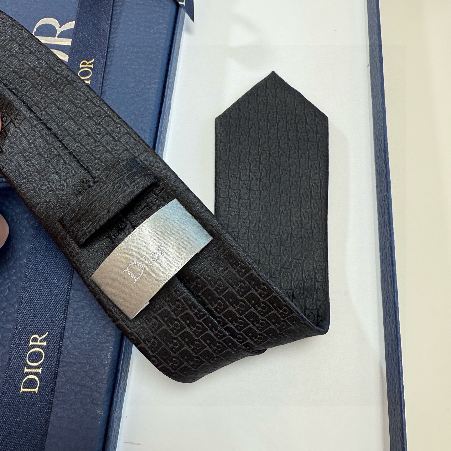 🌾爆款到Dior新款领带 💖💖👔👔Dior男士【Do字母印花领带】，稀有😻😻展现精湛手工与时尚优雅的理想