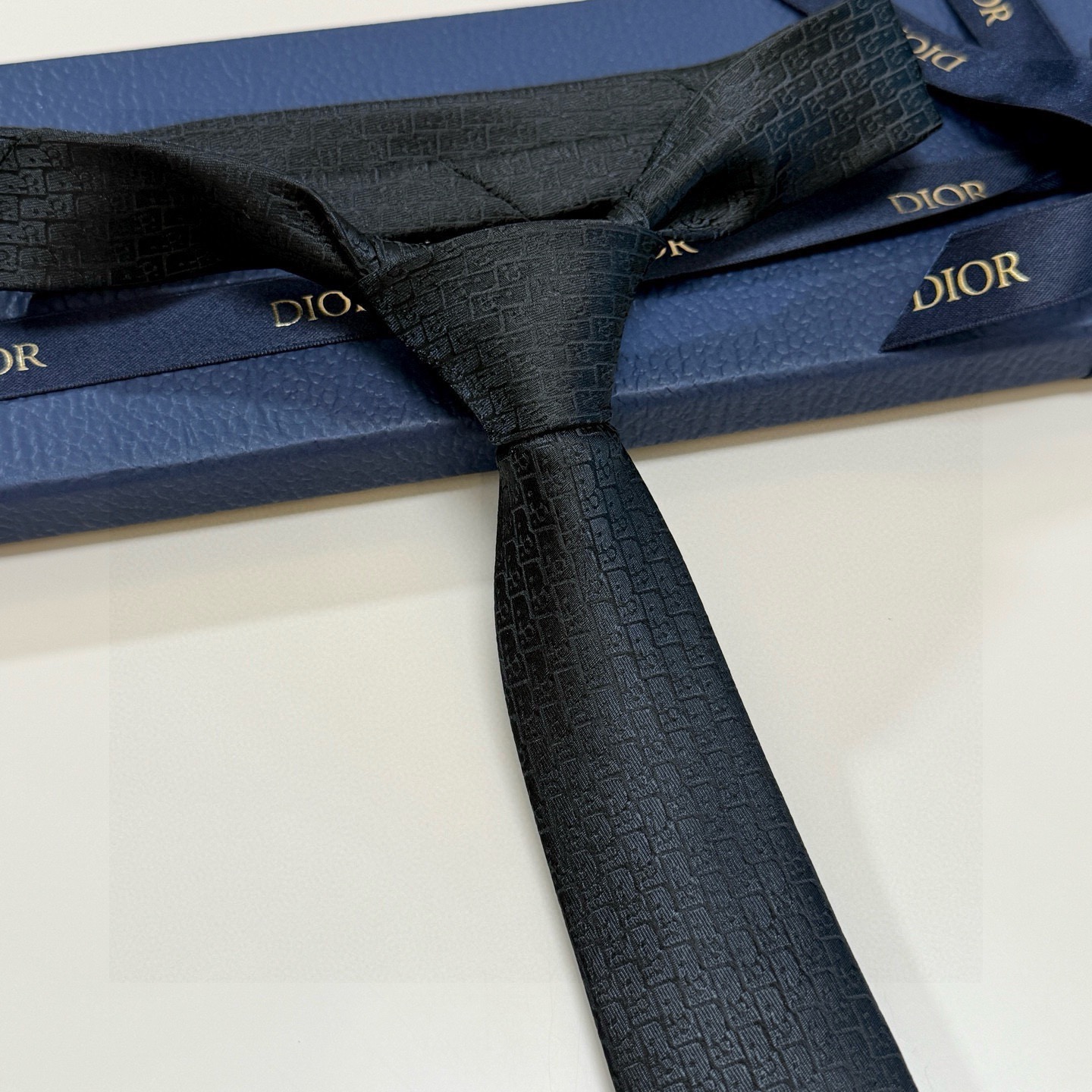 🌾爆款到Dior新款领带 💖💖👔👔Dior男士【Do字母印花领带】，稀有😻😻展现精湛手工与时尚优雅的理想