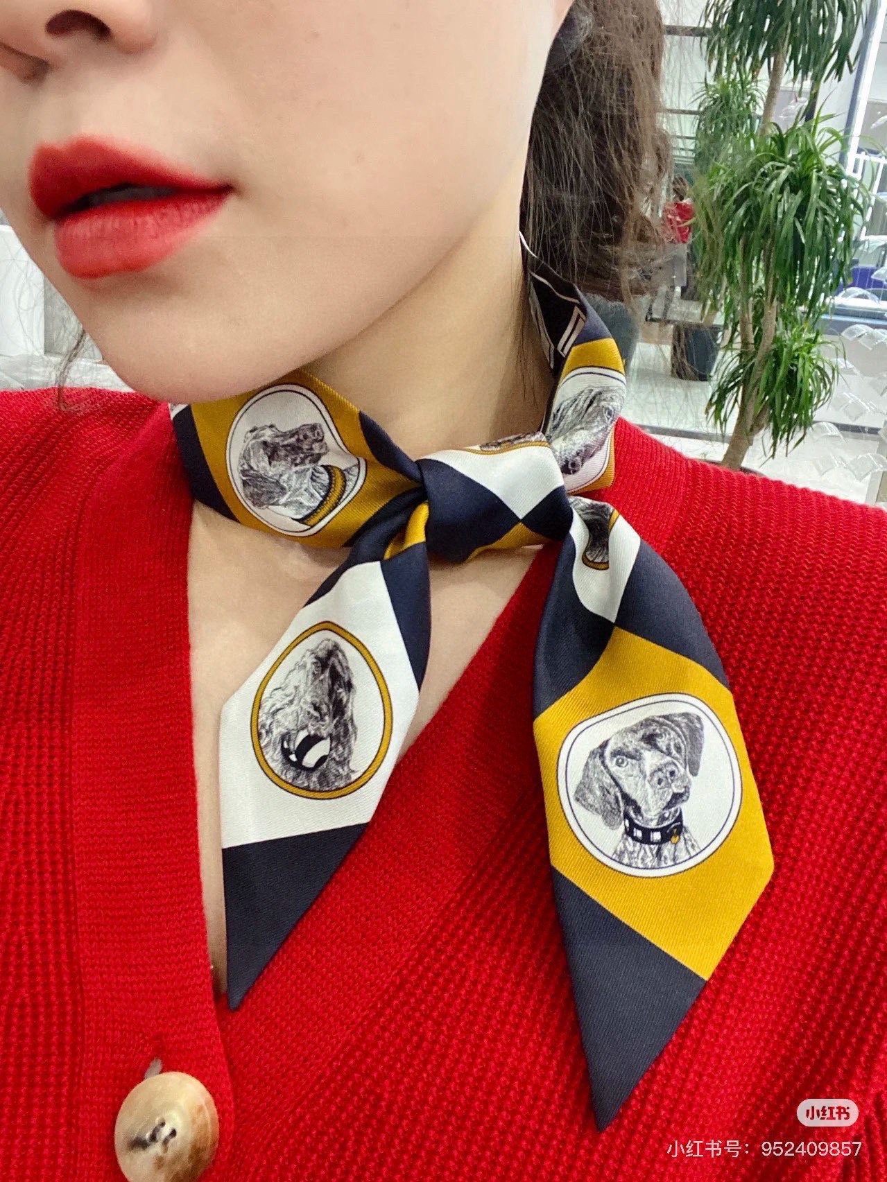 NO:772498,First batch of Paris dog puppy headbands, double-sided and double styles!  Made of top-grade twill silk. The ultra-fine printing is very clear. It is definitely the first choice for gifts. The ribbon can be wrapped around the neck, wrists, and waist. It can also be matched with your favorite bag to give your bag a brand new look. [Specification 5X86cm, twill silk double-layered double-sided] scarves, streamers, hair bundles, real silk19860909批巴黎爱犬小狗束发带 双面双款！顶级斜纹真丝打造 超精细的印花非常清晰 绝对是送礼自用的首选丝带既可绕于颈间,亦可缠于腕部、腰部,同样也可以搭配在心爱的包包上,让你的包包焕然一新【规格5X86cm,斜纹真丝双层双面】丝巾,飘带，发束,real silk,accessory