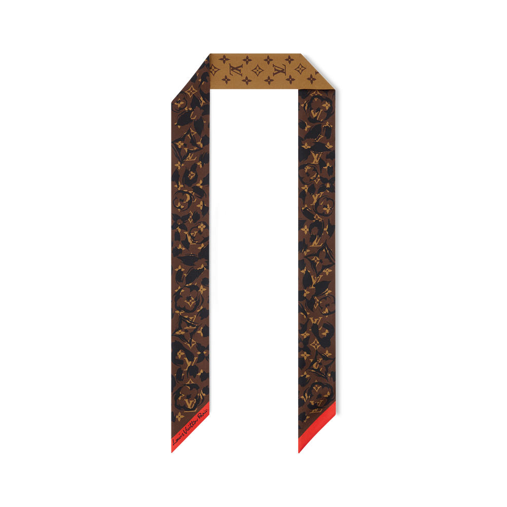 NO:882766,The first batch of LV Safari BB headband renews the classic brand logo with an exotic style. It is a leopard print version of the Monogram pattern embellished with fine mulberry silk, telling the source of inspiration from the primitive jungle. The handwritten Louis Vuitton Paris logo adds a touch of elegance. Detailed features 120 x 5 cm (length x height) Mulberry silk Inkjet printing Monogram leopard print silk scarf, streamer, streamer, hair bundle, louis vuitton, louis vuitton19860909批 LV Safari BB 束发带以异域风情焕新经典品牌标识,为细腻桑蚕丝点缀 Monogram 图案的豹纹版本,道出原始丛林的灵感来源.手写体路易威登巴黎标识再添考究一笔 详细特征 120 x 5厘米（长度 x 高）  桑蚕丝 喷墨印制 Monogram 豹纹印花丝巾,飘带,飘带，发束,louis vuitton,louis vuitton,accessory