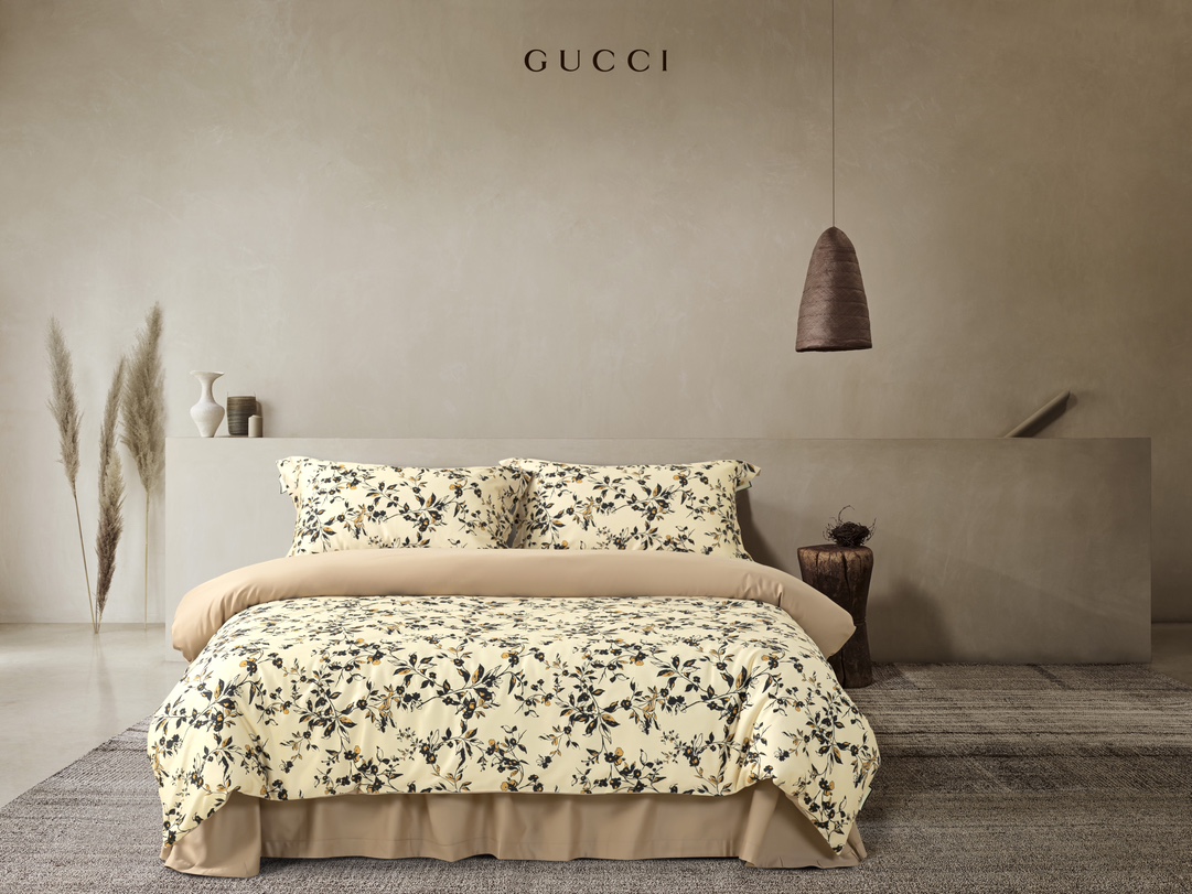 Gucci Haute Couture Maison Lifestyle Luxury Home Decor Blanket Tableware 2