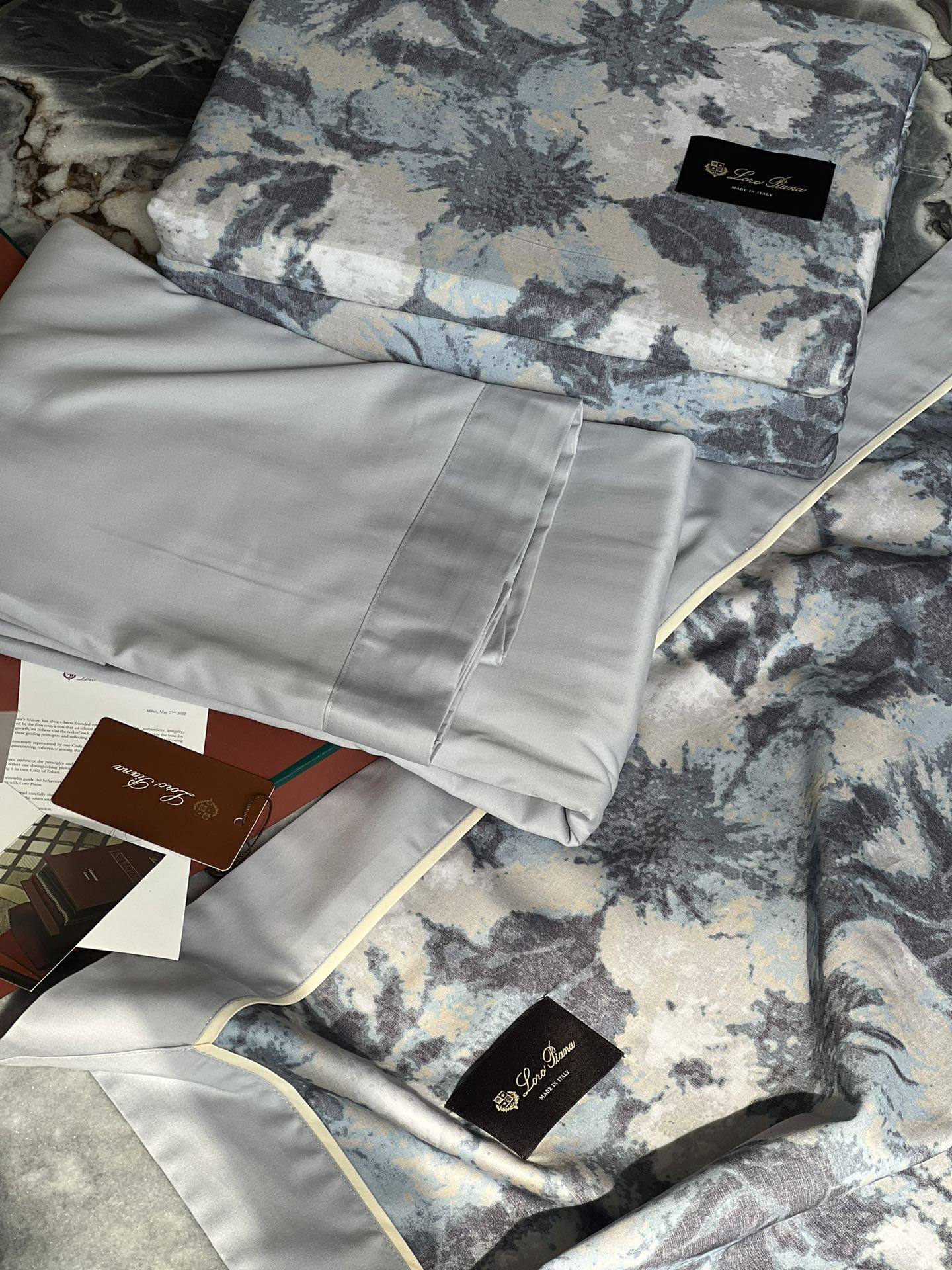 路易威登 Louis Vuitton 高定典藏典雅居所生活方式奢华家居家纺四件套摆件 #9B6EC8FD 3