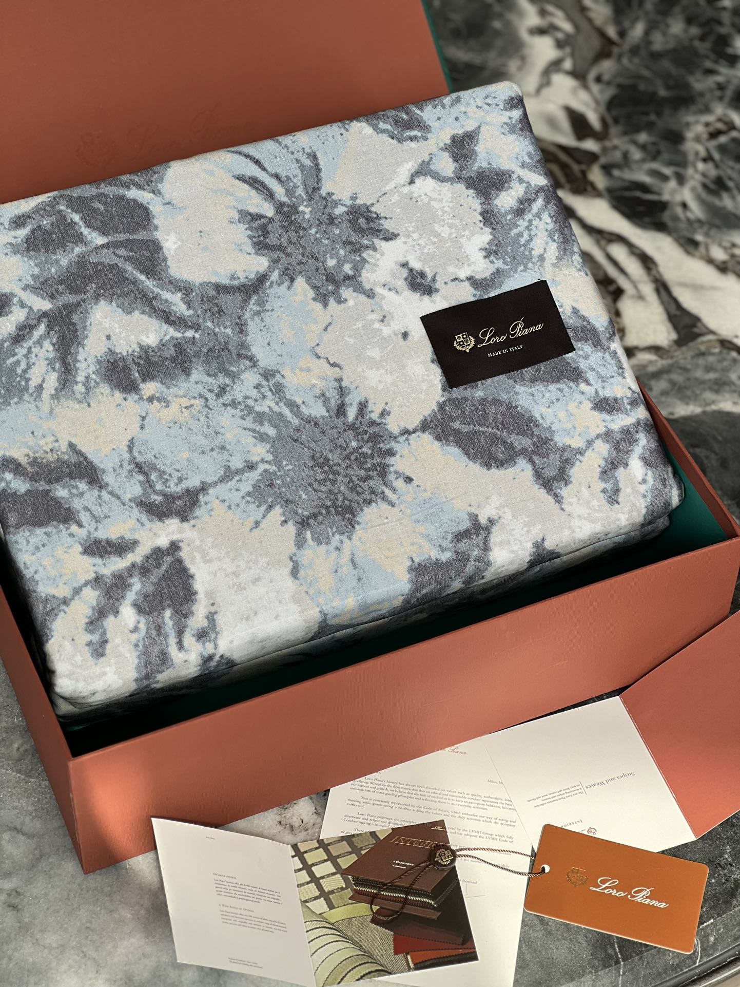 路易威登 Louis Vuitton 高定典藏典雅居所生活方式奢华家居家纺四件套摆件 #9B6EC8FD 2