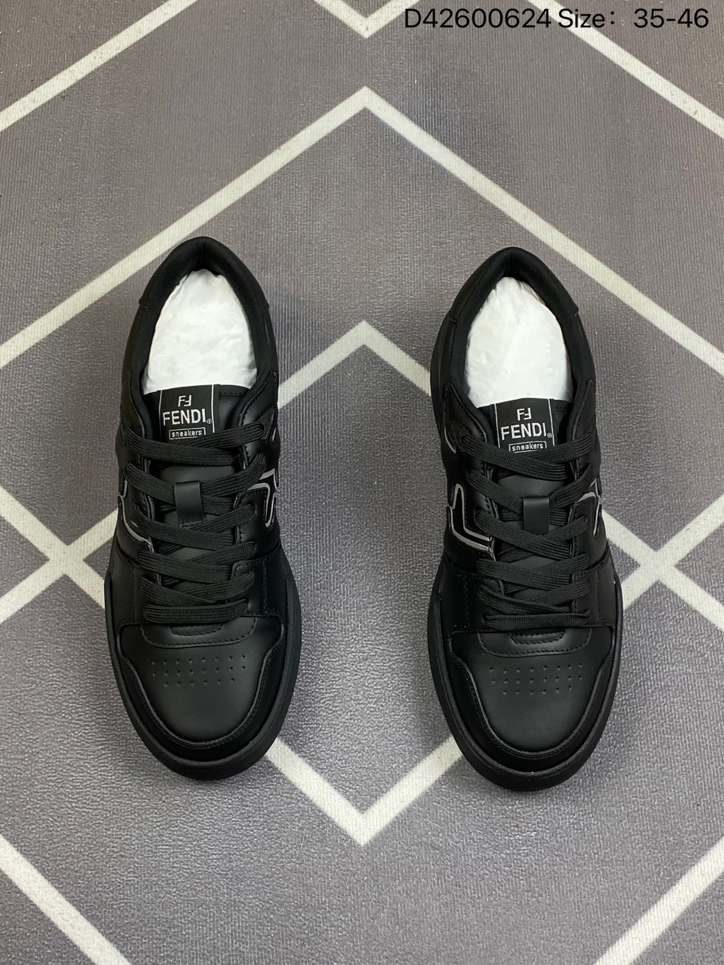 300 A2 广东原装品质 芬迪 Fendi Flair Leather Sneaker Low 弗莱尔系列低帮运动板鞋“皮革生胶”