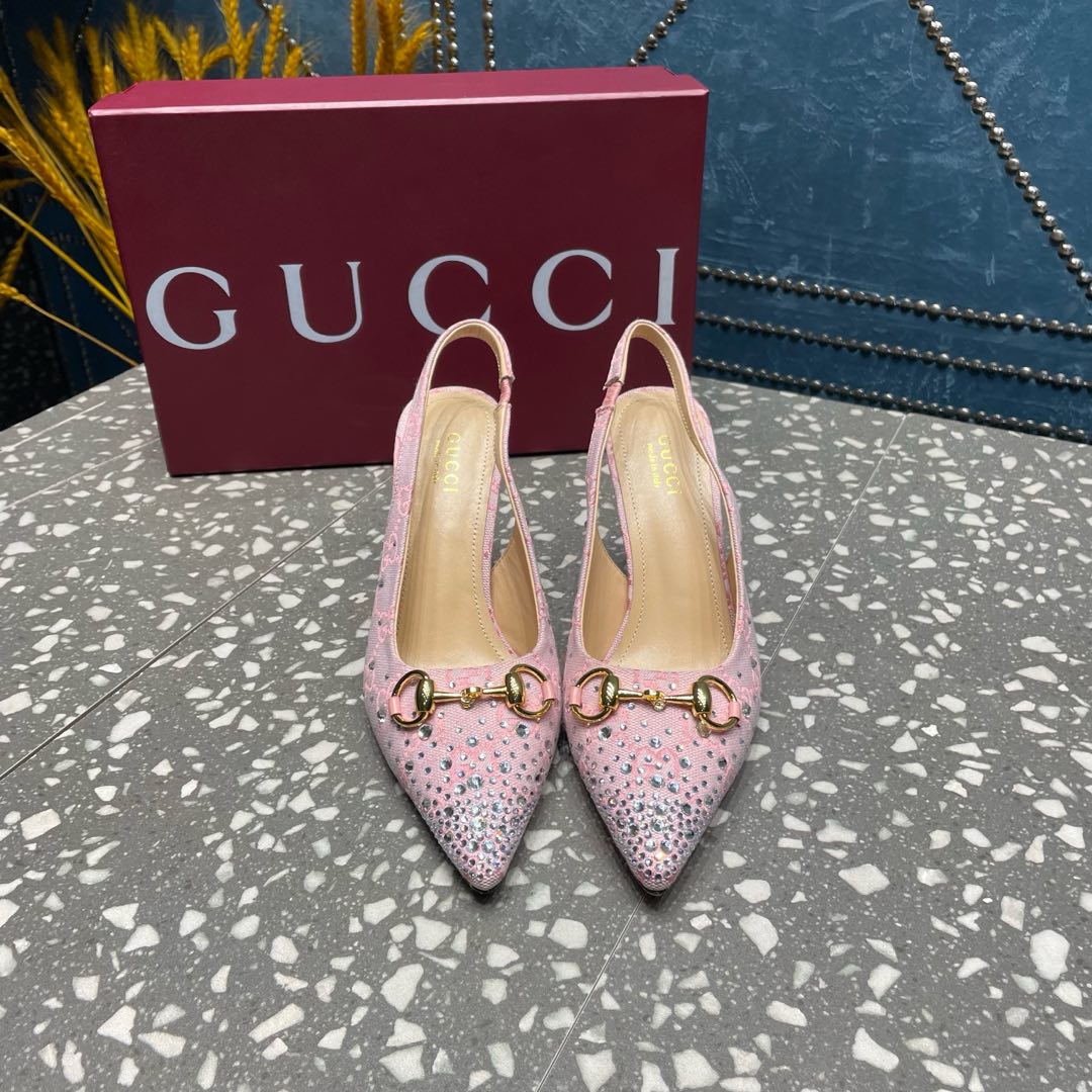 NO:171370,Gucci series high heel women's shoes [celebration] [celebration] [celebration] The original version 11 is developed, carefully modified shoe lasts, leather/special materials are developed according to the original version. The fasteners are so delicate that they are impeccable!  ① Cowhide upper/press brand letter brand letter fabric/scalding diamond ② Inner sheepskin ③ Outsole genuine leather sole ④ Heel height: 10cm ⑤ Size number - 42 (40.41 42 customized) ⑥ Latest red packaging for packaging counter ⑦ Price cowhide embossed brand material diamond style, sandals, gucci, gucci, sandals, cowhide, sheepskin, Leather soles19860909Gucci 古驰系列高跟女鞋[庆祝][庆祝][庆祝] 原版11开发,精心调制的鞋楦,皮料/特殊材料按原版开发.扣件细腻到无可挑剔！ ①鞋面牛皮/压品牌字母品牌字母布料/烫钻 ②内里羊皮 ③大底真皮大底 ④跟高:10cm ⑤码数-42（40.41 42订做） ⑥包装专柜最新红色包装 ⑦价格牛皮压纹 品牌材料钻款,凉鞋,gucci,gucci,sandals,cowhide,sheepskin,Leather soles,Women's Shoes